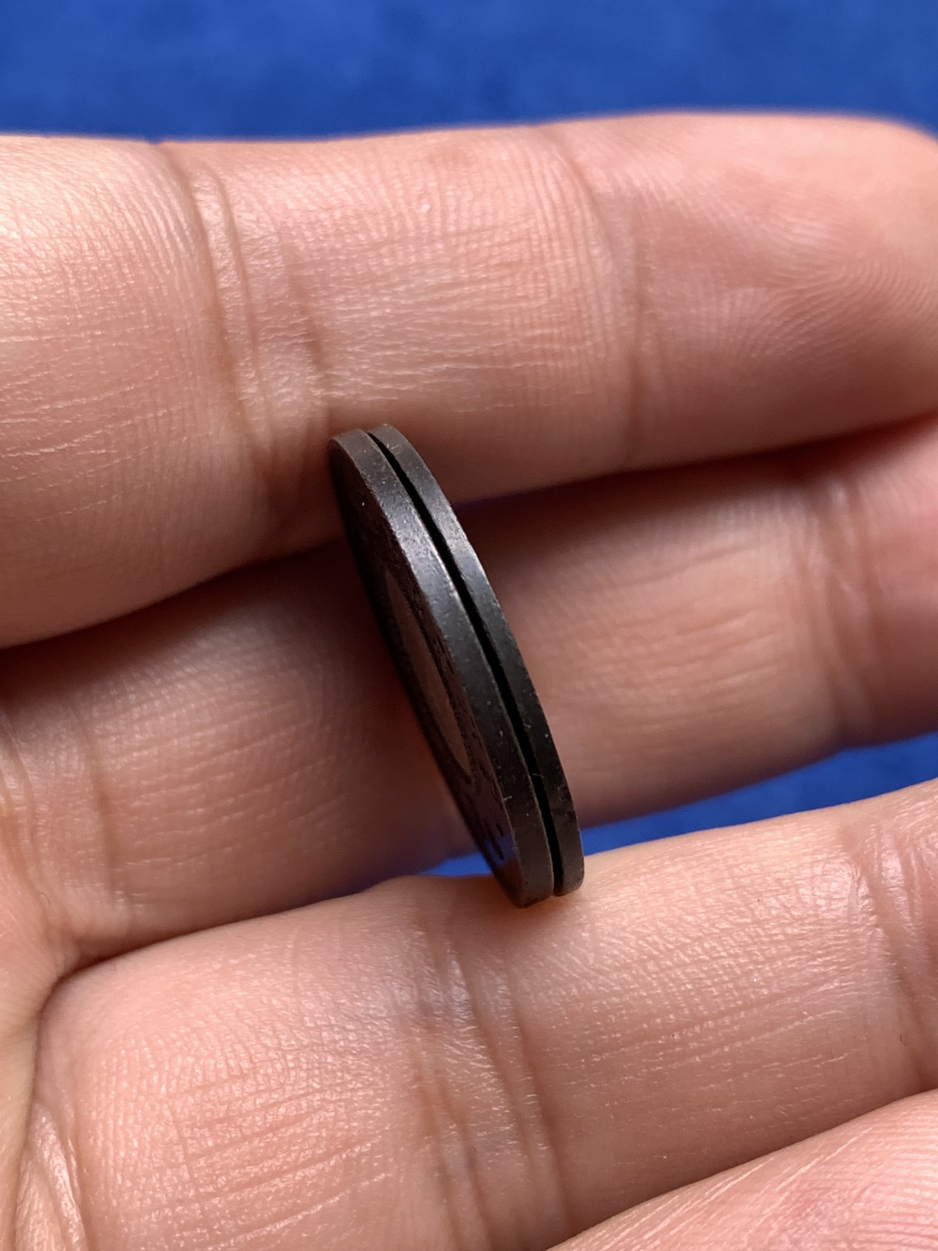 《竞宝斋》第198场-周日，周一 2场 (全场包邮) 英国维多利亚铜镶嵌银1便士2枚