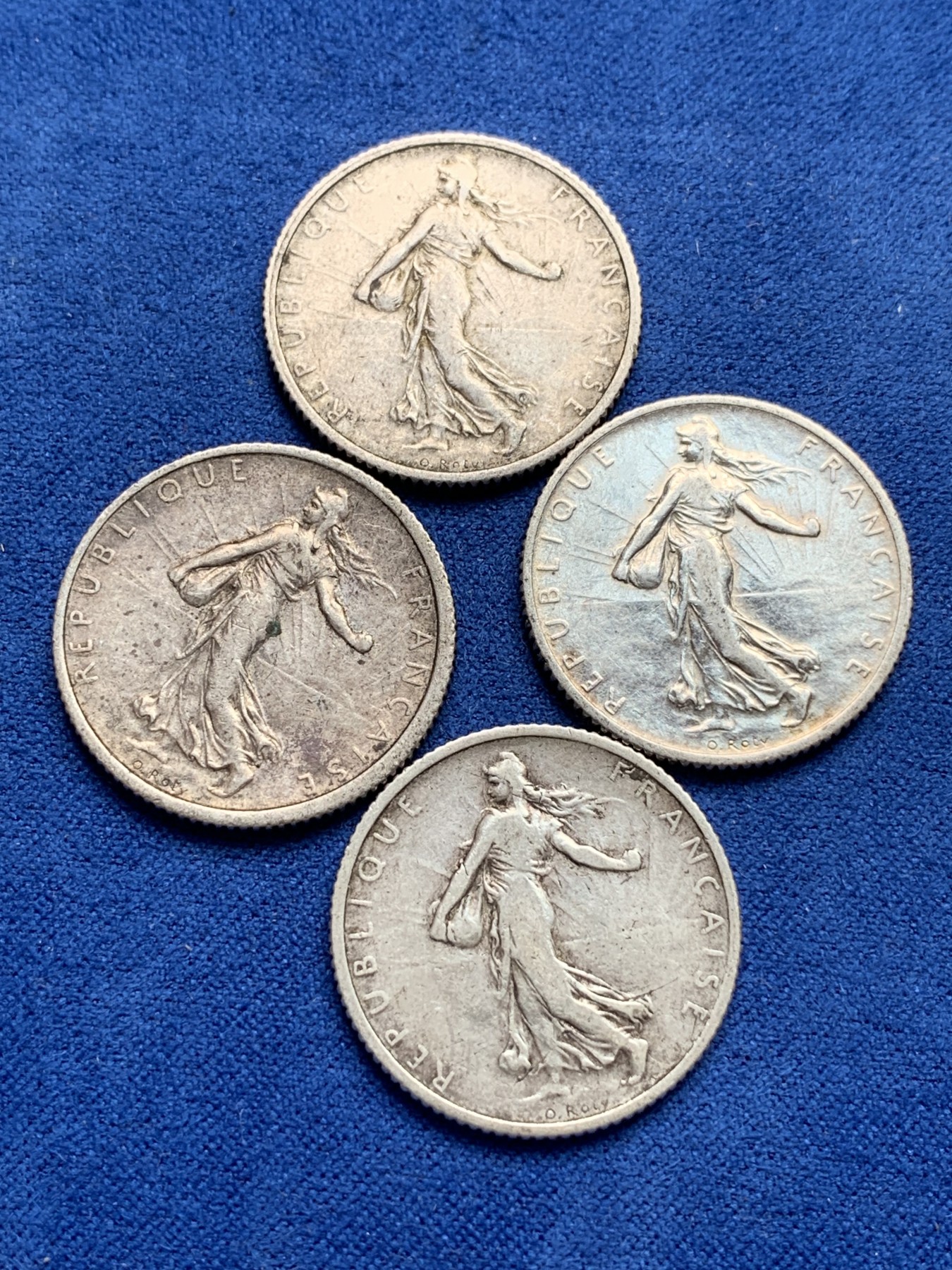 《竞宝斋》第198场-周日，周一 2场 (全场包邮) 4枚一组 法国播种女神一法郎银币   品相如图