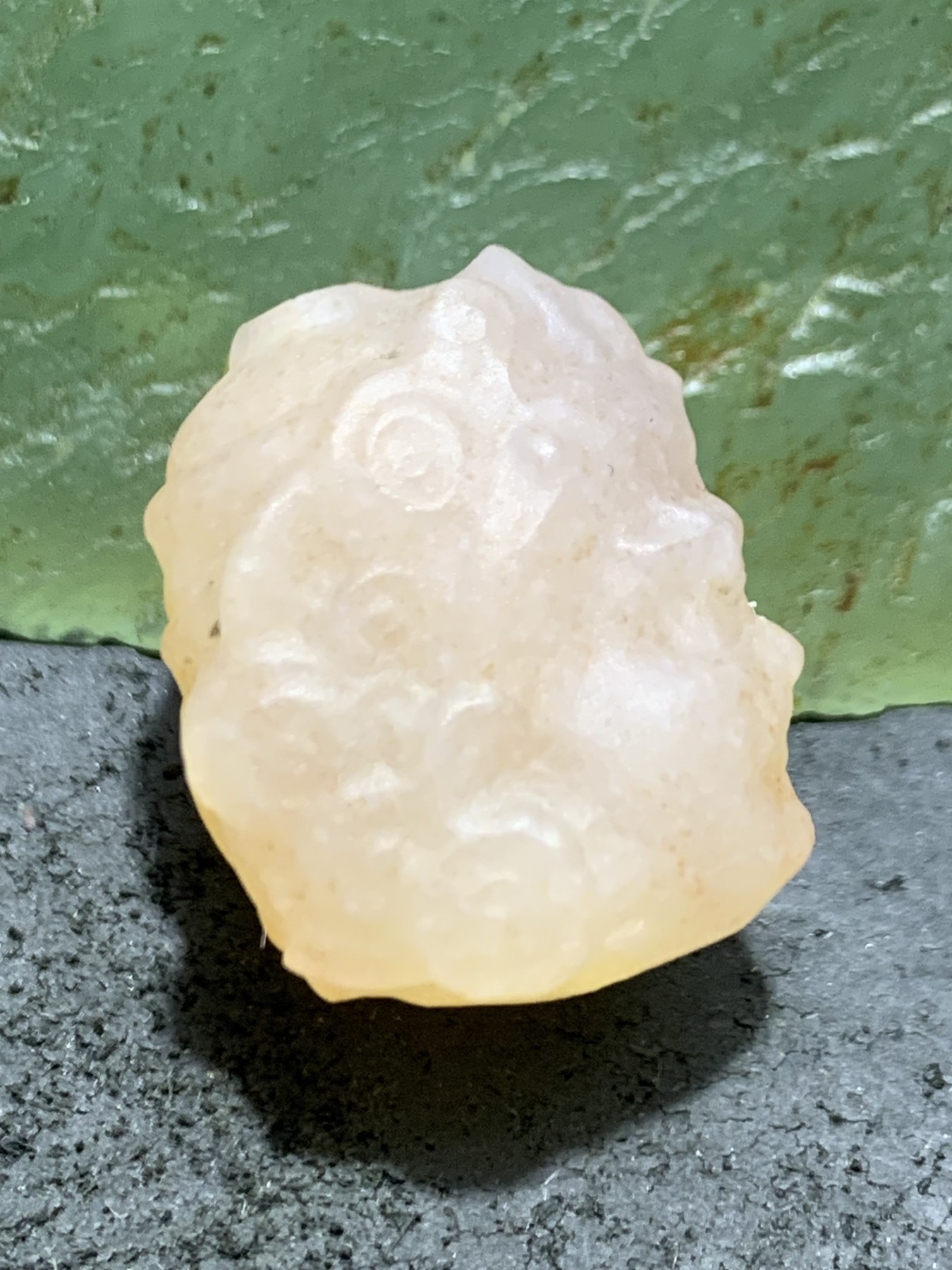 放福利！精美天然阿拉善玛瑙手工雕刻大黑天黄财神珠子（吊坠）一颗，