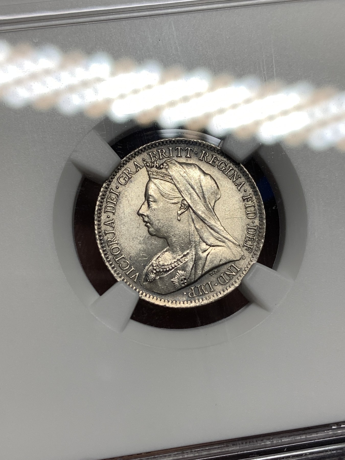 《竞宝斋》第198场-周日，周一 2场 (全场包邮) NGC-MS63 英国1901老维6便士银币 包浆漂亮