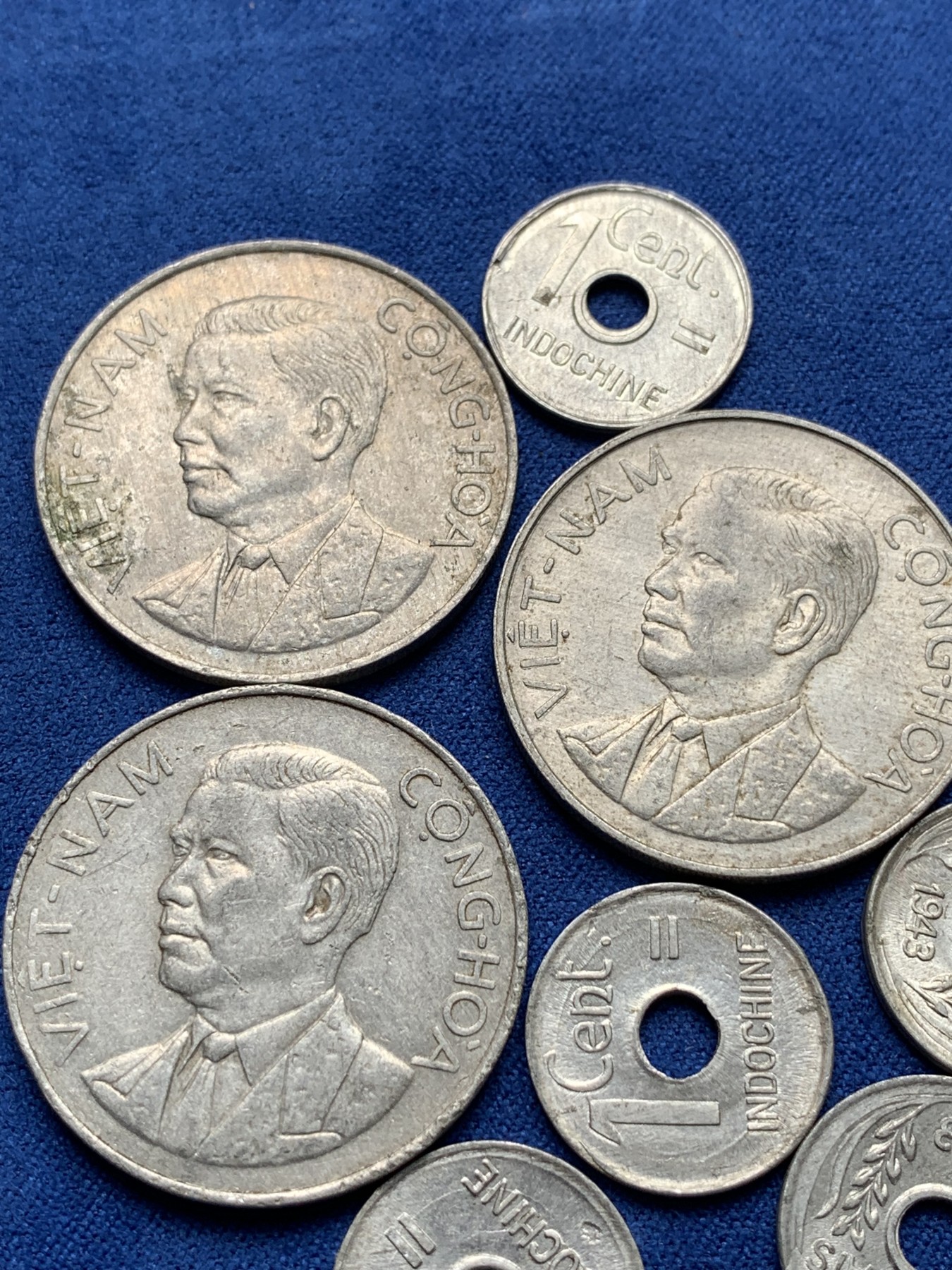 《竞宝斋》第198场-周日，周一 2场 (全场包邮) 8枚一组 越南铝币