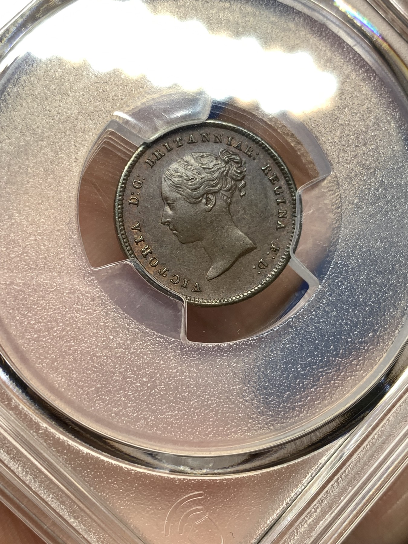 《竞宝斋》第198场-周日，周一 2场 (全场包邮) PCGS-MS63BN 英国 1844年维多利亚女王1/2法新铜币，打制锐利，女王年轻靓丽，玲珑可爱的小维头像辅币。