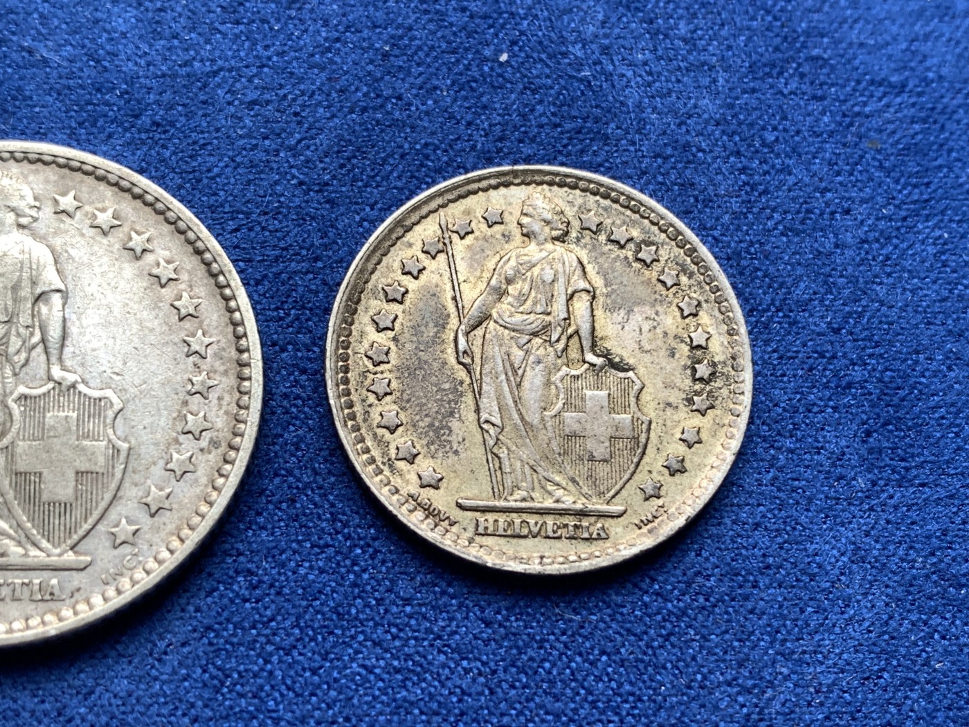 《竞宝斋》第198场-周日，周一 2场 (全场包邮) 两枚一组 瑞士雪山女神银币1934年1法郎+早期1886年2法郎