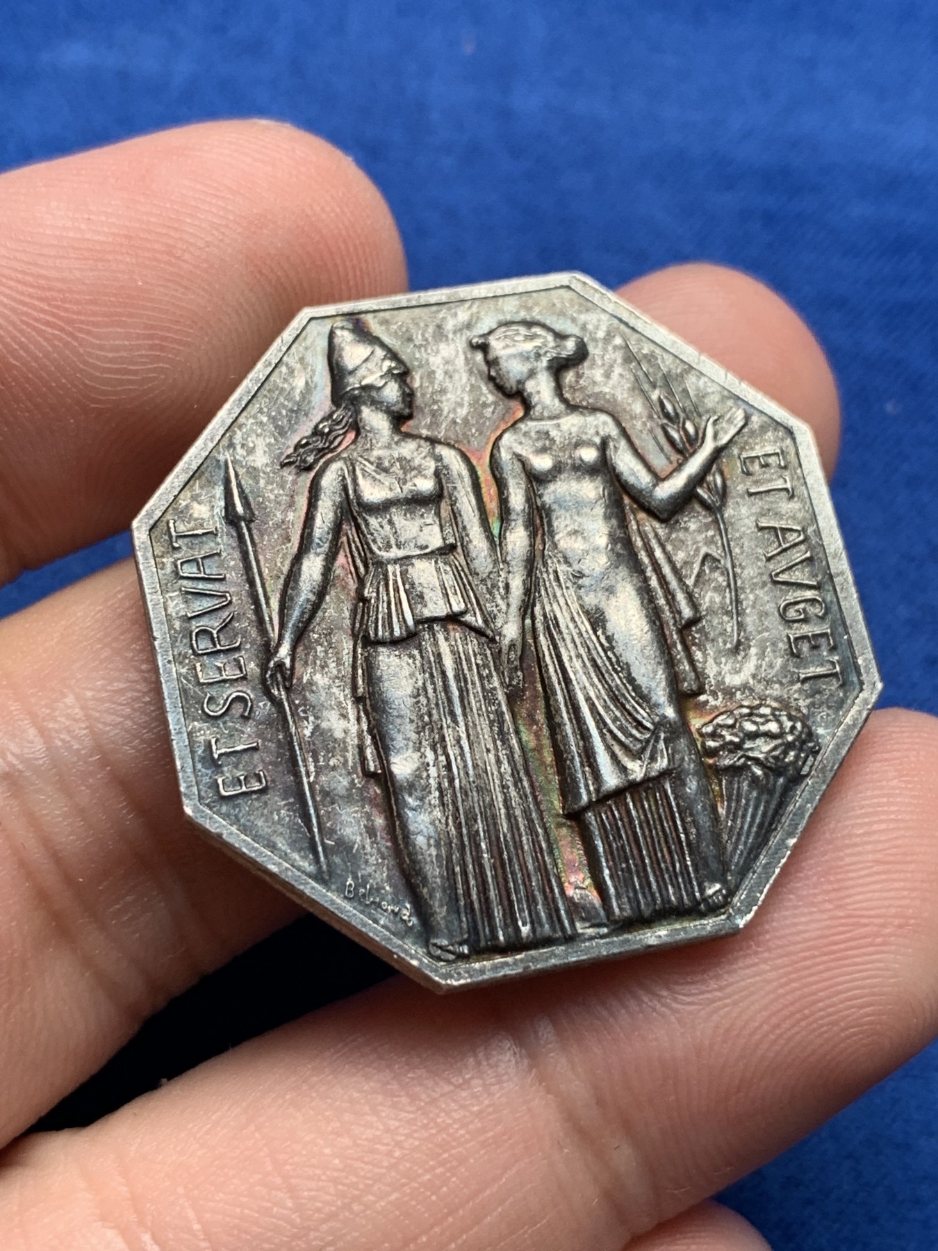 《竞宝斋》第198场-周日，周一 2场 (全场包邮) 法国 巴黎证券交易所 八角银质代币 包浆极好 21.5克