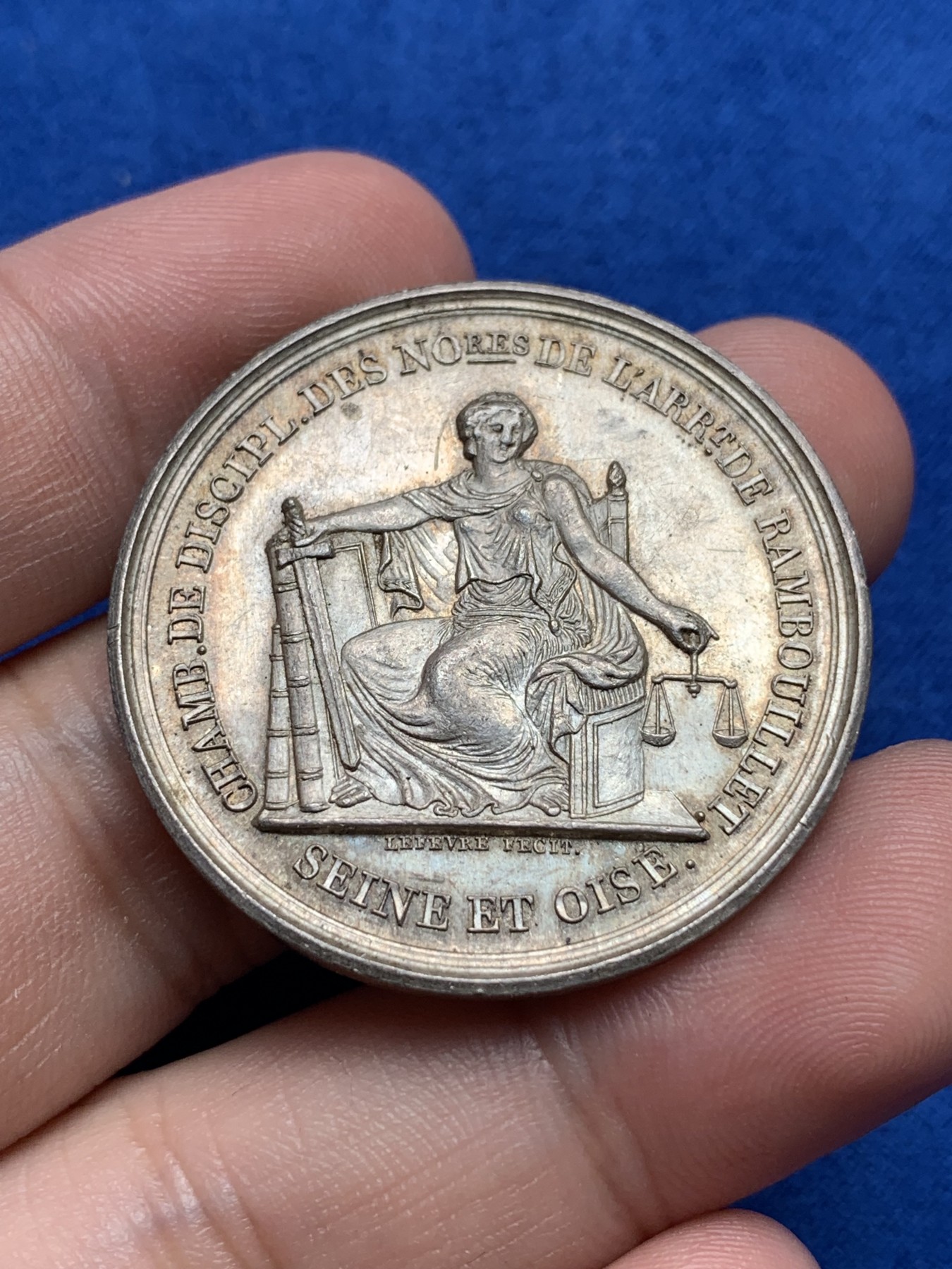《竞宝斋》第198场-周日，周一 2场 (全场包邮) 法国 1845-1860 法律与习俗银质代币 蜜蜂边铭银标 36.4mm 15.4g