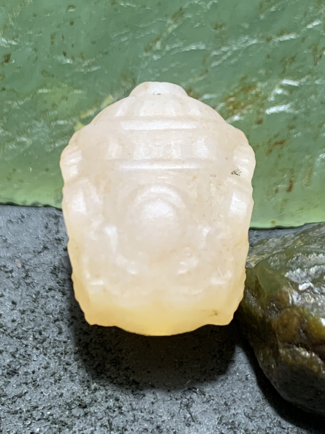 放福利！精美天然阿拉善玛瑙手工雕刻大黑天黄财神珠子（吊坠）一颗，