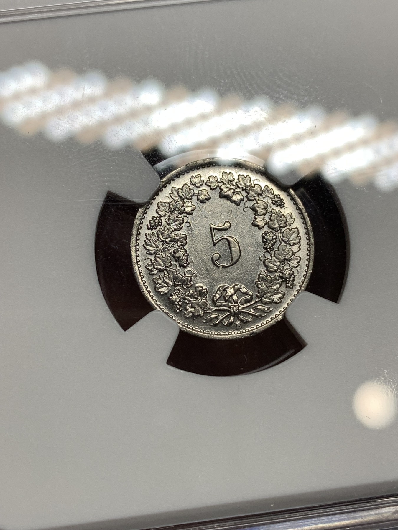 《竞宝斋》第198场-周日，周一 2场 (全场包邮) NGC-AU55 瑞士1933年早期5R纯镍币，非后期白铜合金币。