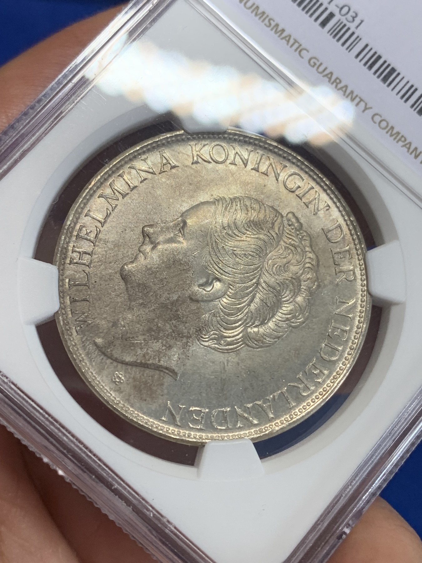 《竞宝斋》第198场-周日，周一 2场 (全场包邮) NGC MS62 荷属库拉索1944年威廉明娜2.5G大银币