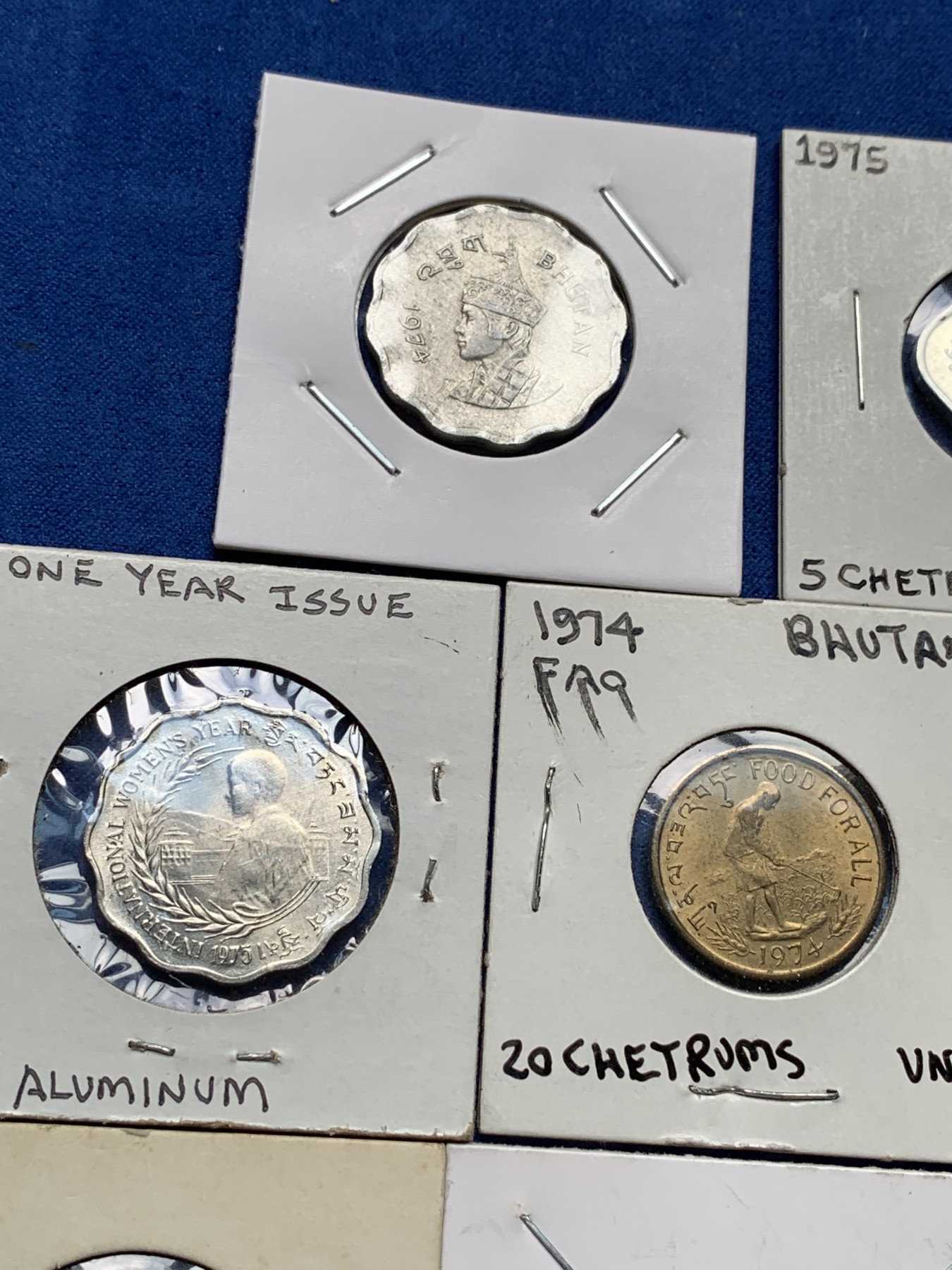 《竞宝斋》第198场-周日，周一 2场 (全场包邮) 11枚一组 不丹70年代各种面值硬币一组 品相XF-BU