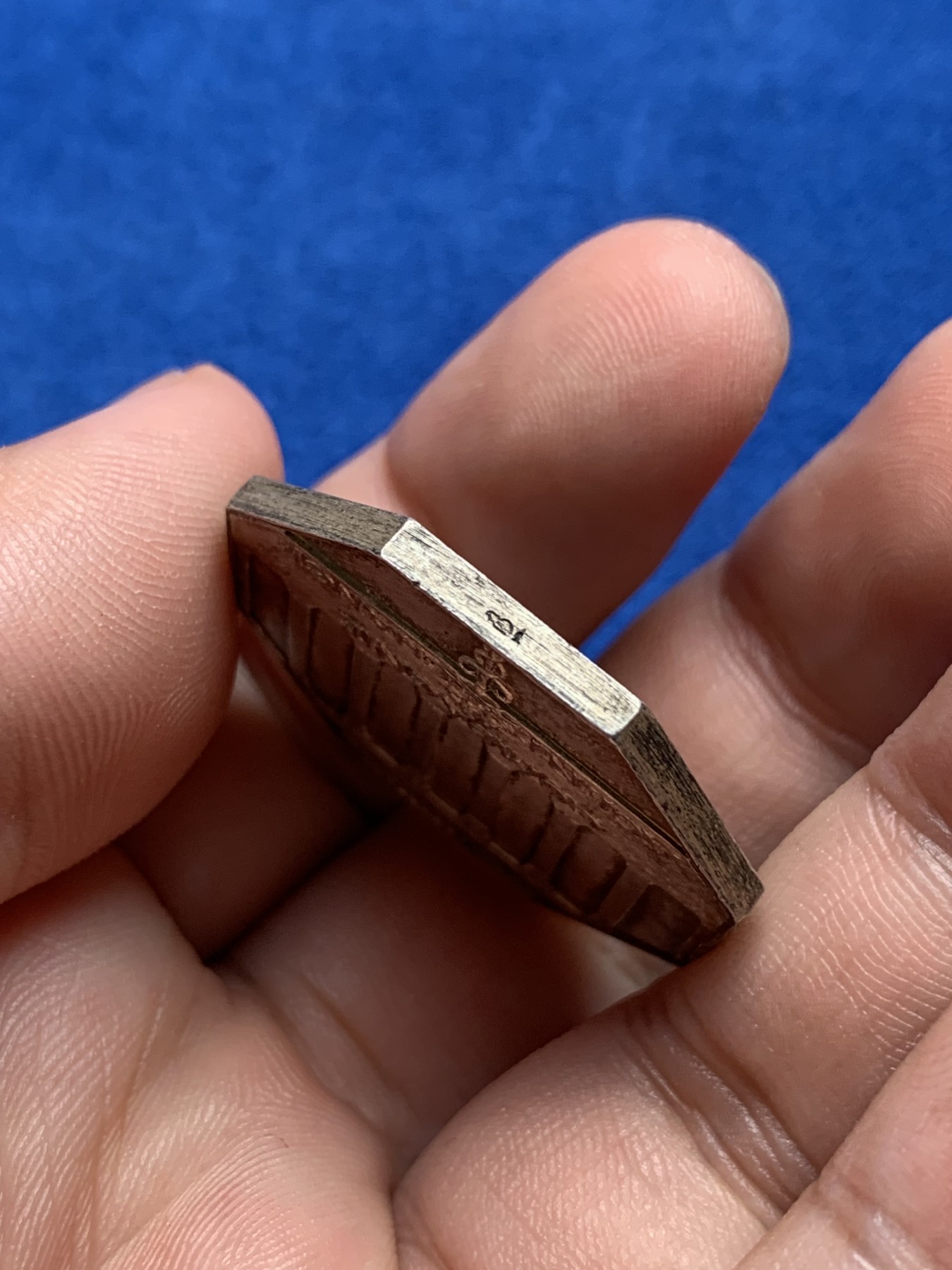 《竞宝斋》第198场-周日，周一 2场 (全场包邮) 法国 巴黎证券交易所 八角银质代币 包浆极好 21.5克