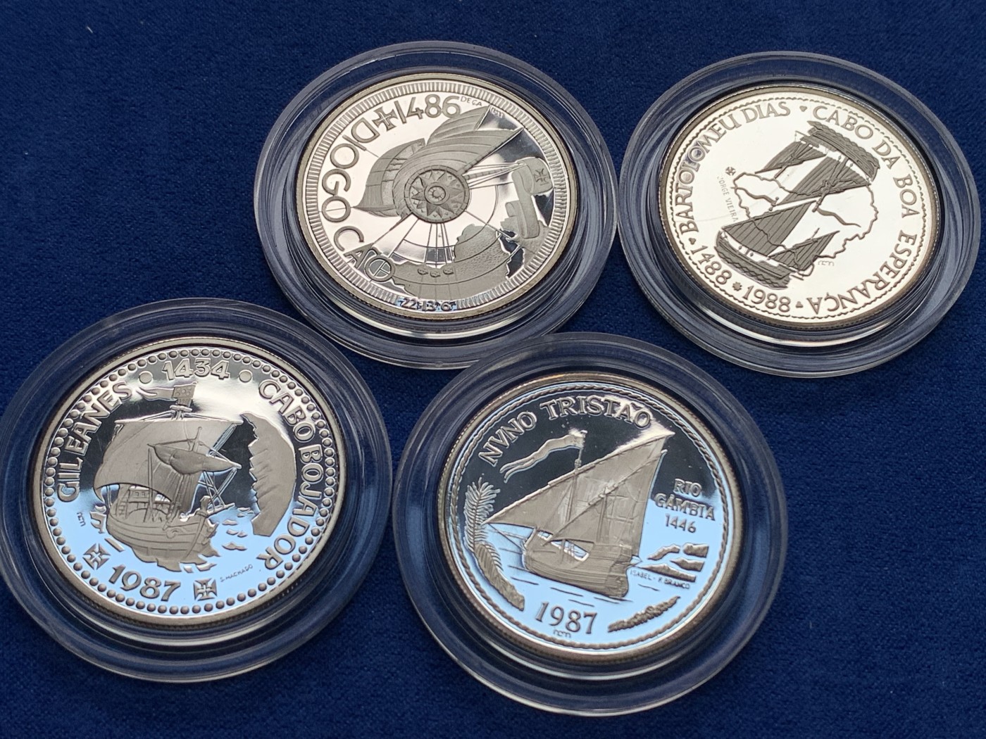 《竞宝斋》第198场-周日，周一 2场 (全场包邮) 原盒证书 葡萄牙1988年 大航海系列第一套 4枚组 100埃斯库多精制大银币 16.5克/枚