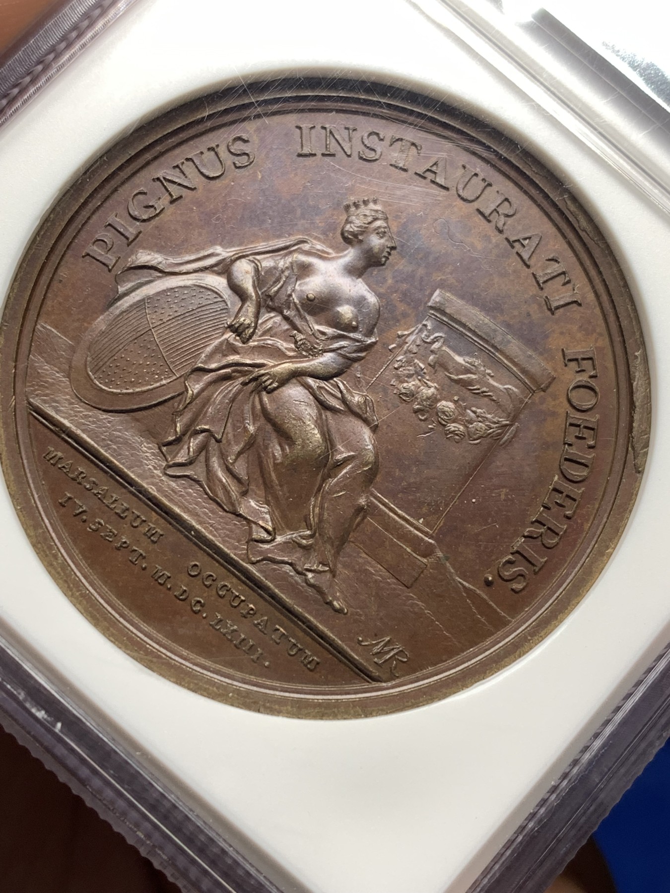 《竞宝斋》第198场-周日，周一 2场 (全场包邮) NGC MS63 1663年法国路易十四攻占马歇尔纪念高浮雕铜章 难得好品好状态 关键衣服穿的少