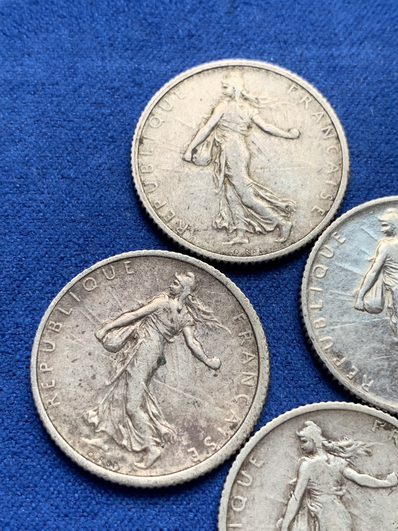 《竞宝斋》第198场-周日，周一 2场 (全场包邮) 4枚一组 法国播种女神一法郎银币   品相如图