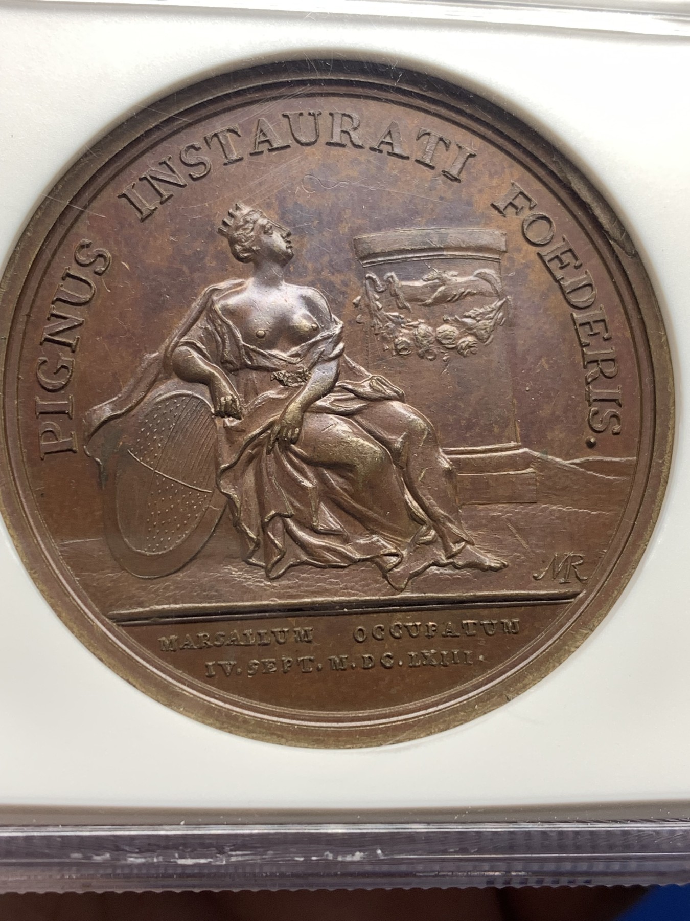 《竞宝斋》第198场-周日，周一 2场 (全场包邮) NGC MS63 1663年法国路易十四攻占马歇尔纪念高浮雕铜章 难得好品好状态 关键衣服穿的少