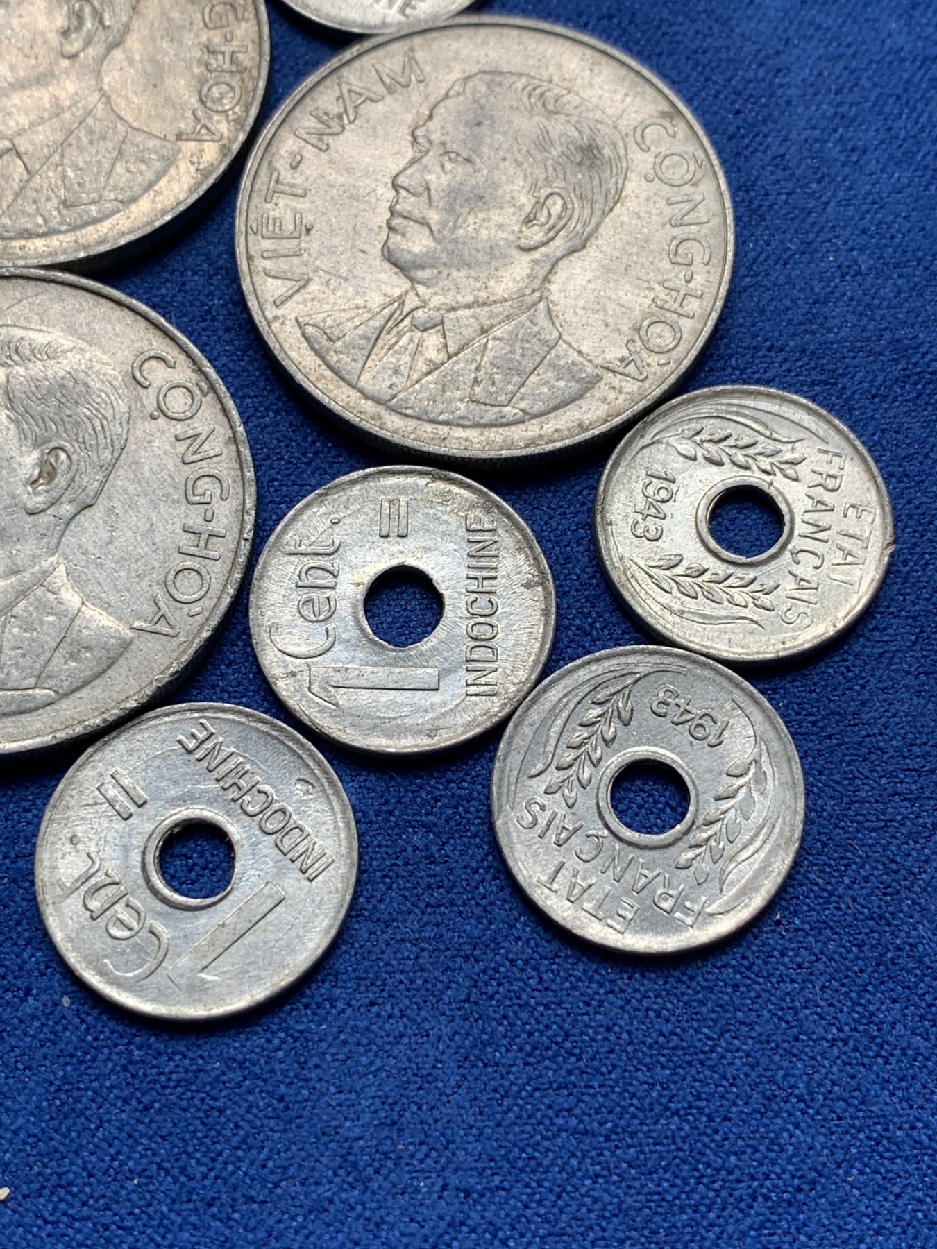 《竞宝斋》第198场-周日，周一 2场 (全场包邮) 8枚一组 越南铝币