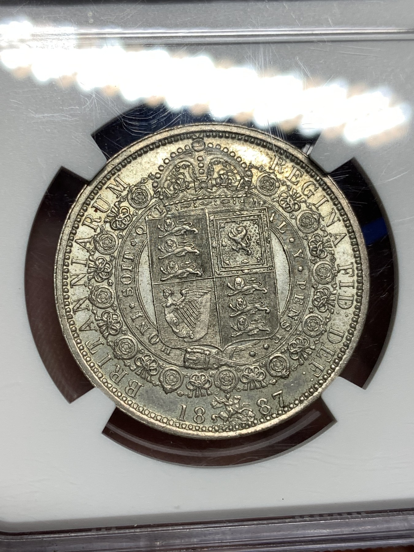 《竞宝斋》第198场-周日，周一 2场 (全场包邮) NGC MS63 英国1887高冠半克朗银币