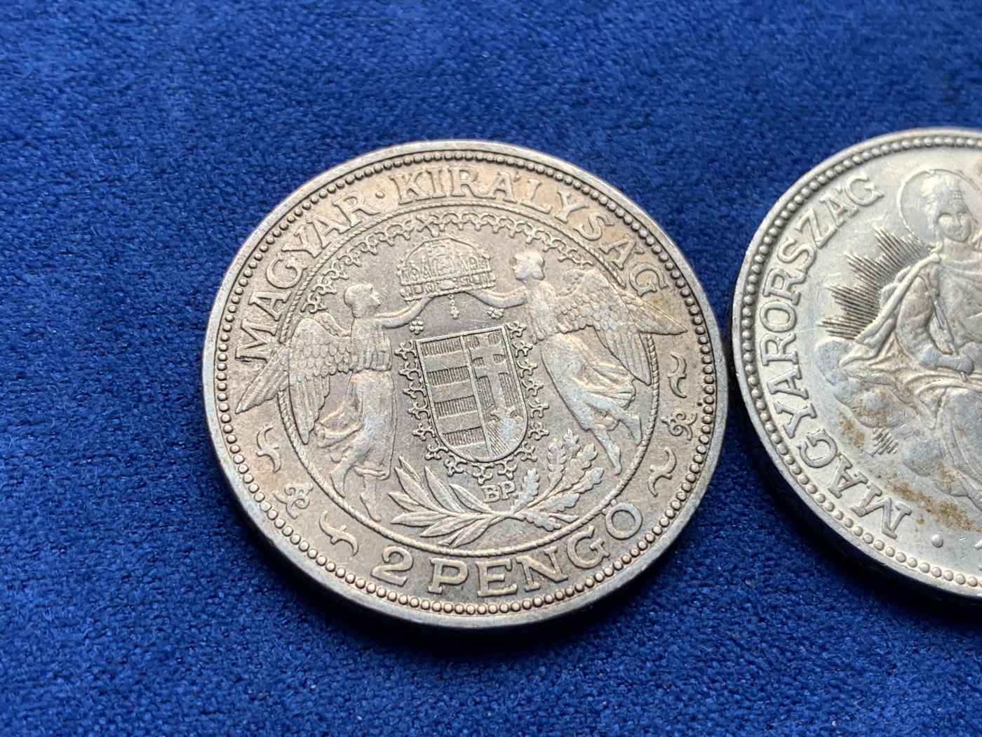 《竞宝斋》第198场-周日，周一 2场 (全场包邮) 匈牙利1929年、1938年圣母抱婴2潘哥银币一对