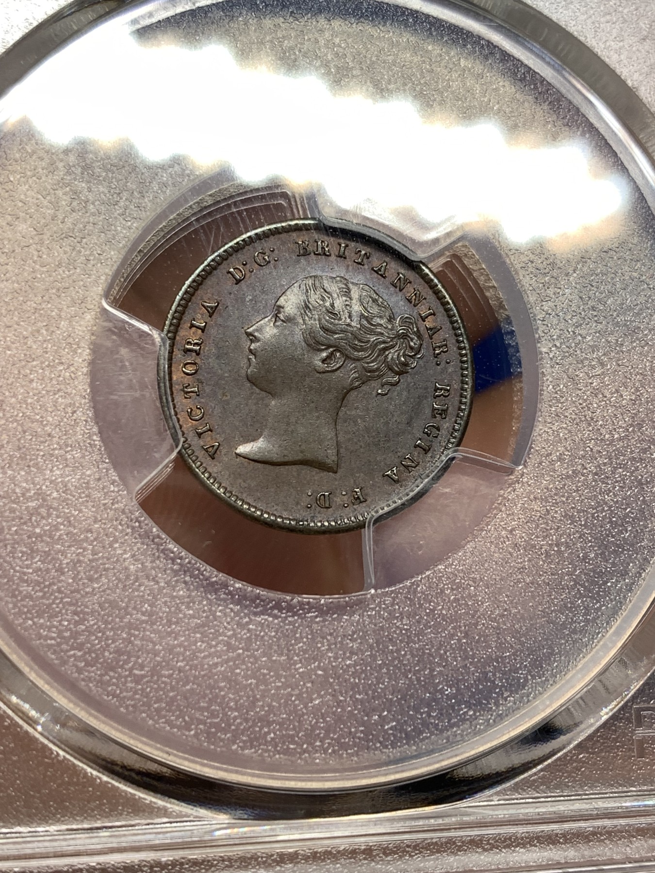 《竞宝斋》第198场-周日，周一 2场 (全场包邮) PCGS-MS63BN 英国 1844年维多利亚女王1/2法新铜币，打制锐利，女王年轻靓丽，玲珑可爱的小维头像辅币。