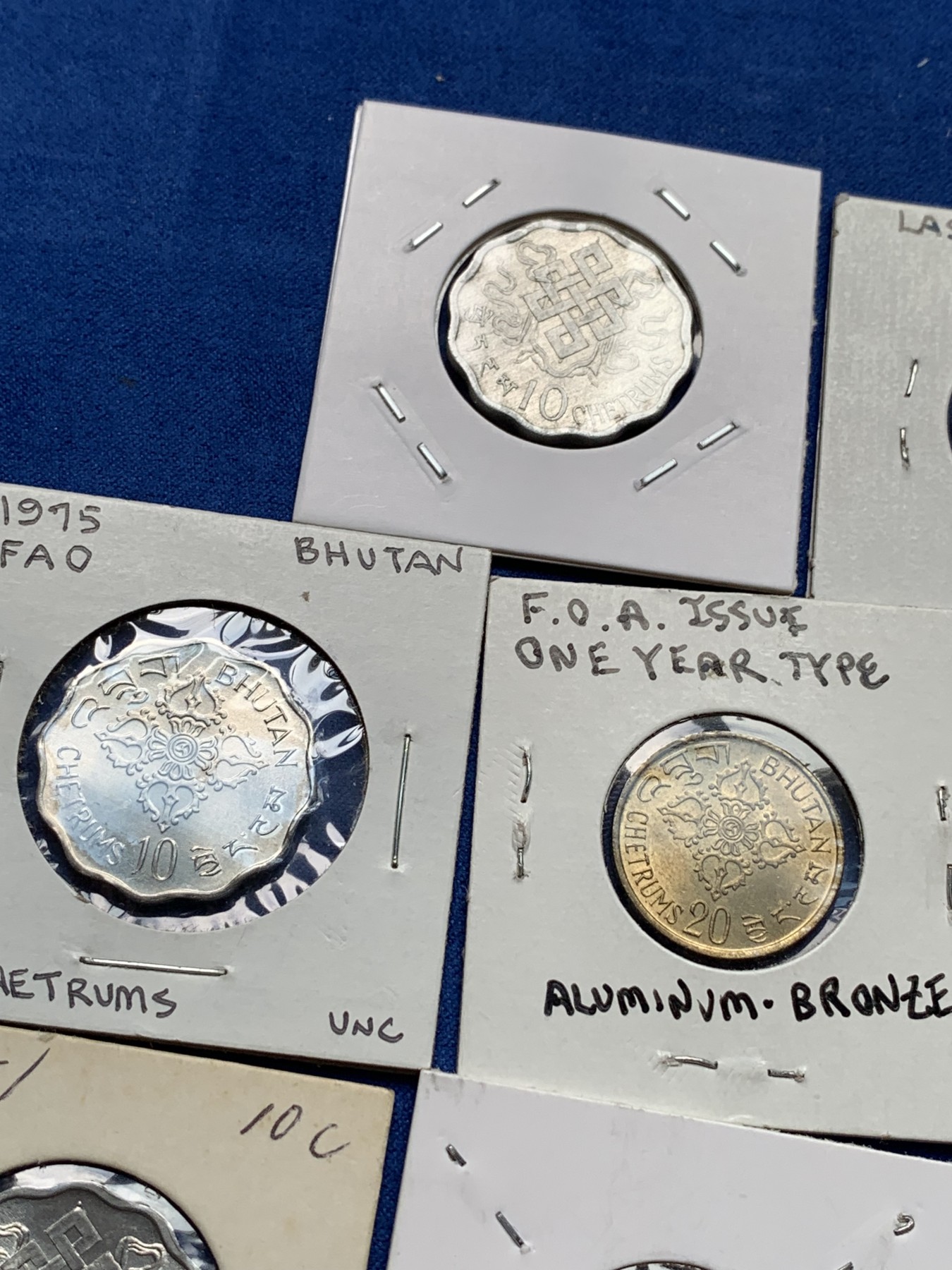 《竞宝斋》第198场-周日，周一 2场 (全场包邮) 11枚一组 不丹70年代各种面值硬币一组 品相XF-BU