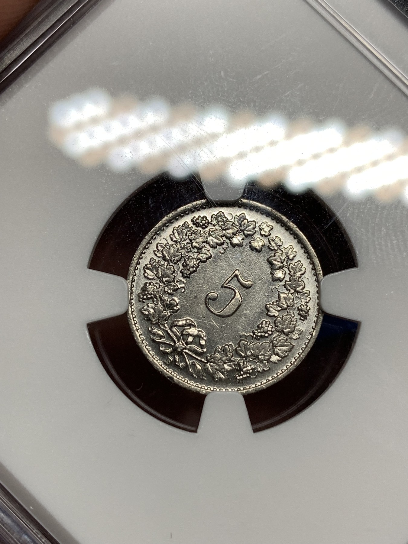 《竞宝斋》第198场-周日，周一 2场 (全场包邮) NGC-AU55 瑞士1933年早期5R纯镍币，非后期白铜合金币。