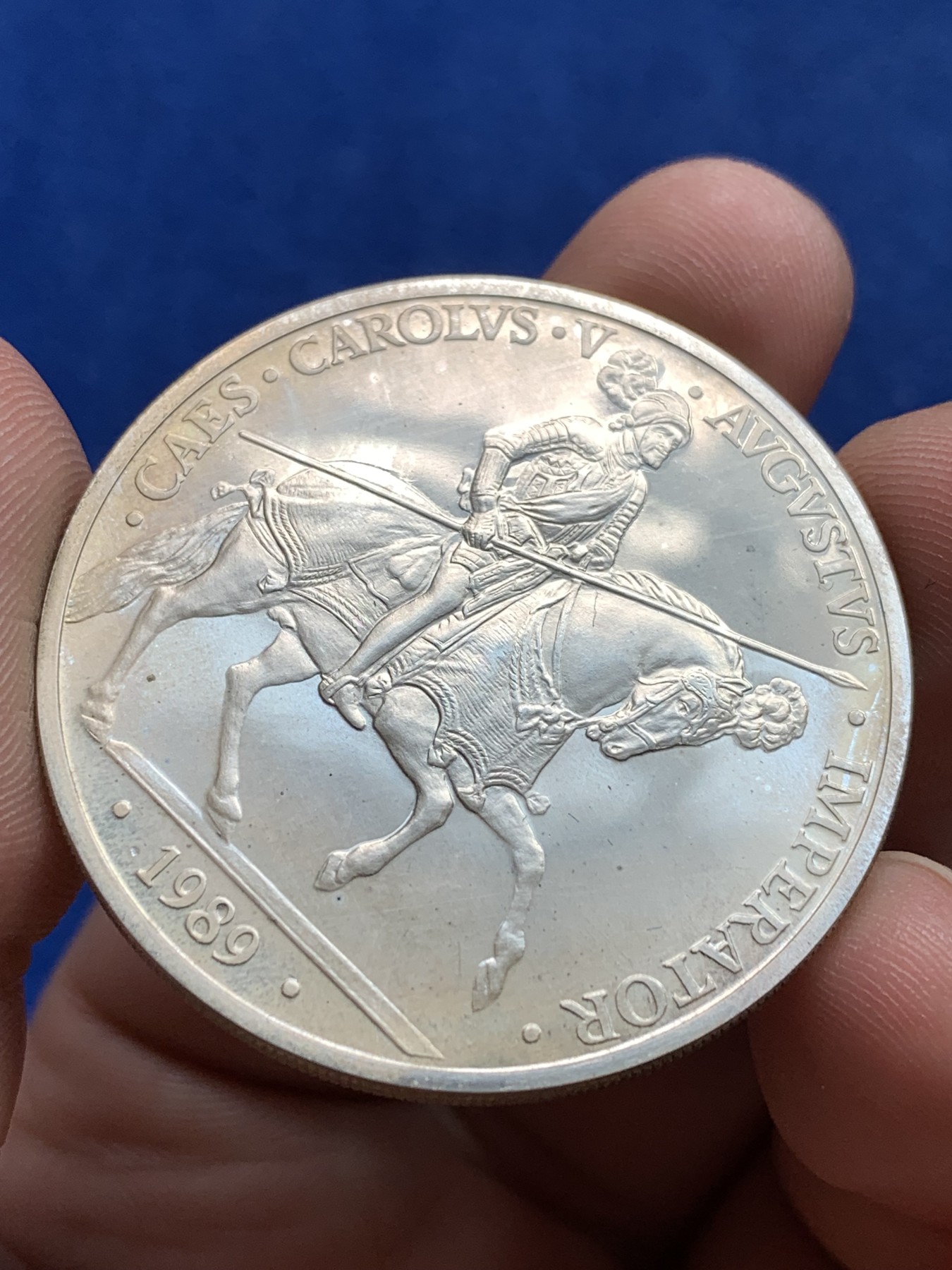 《竞宝斋》第198场-周日，周一 2场 (全场包邮) 西班牙1989年 骑士5ECU大银币 33.6克 原盒证书