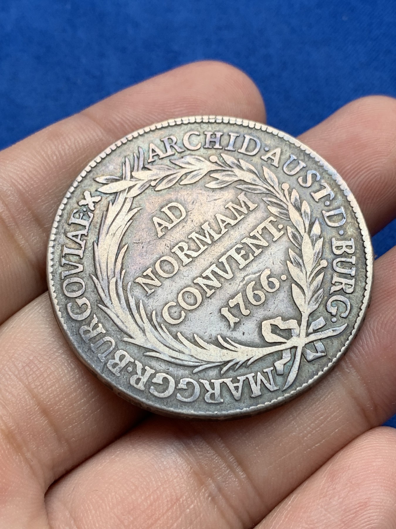 《竞宝斋》第198场-周日，周一 2场 (全场包邮) 1766年 奥地利 哈布斯堡王朝 1泰勒 大银币 原味深彩包浆  200多年的岁月造带走了棱角留下了温润 不可多得