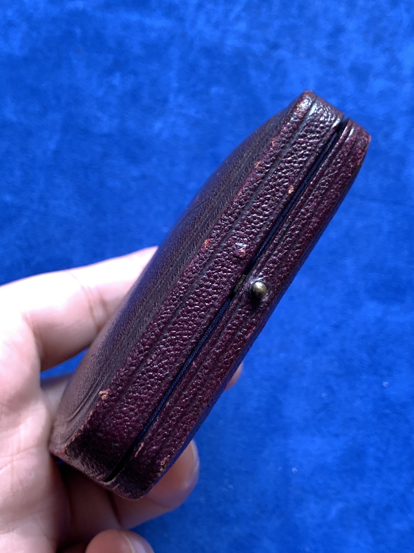 《竞宝斋》第198场-周日，周一 2场 (全场包邮) 1915年乔治五世纪念大银章，J.P London发行，章与盒子保存状态均很棒，51mm，62.8g