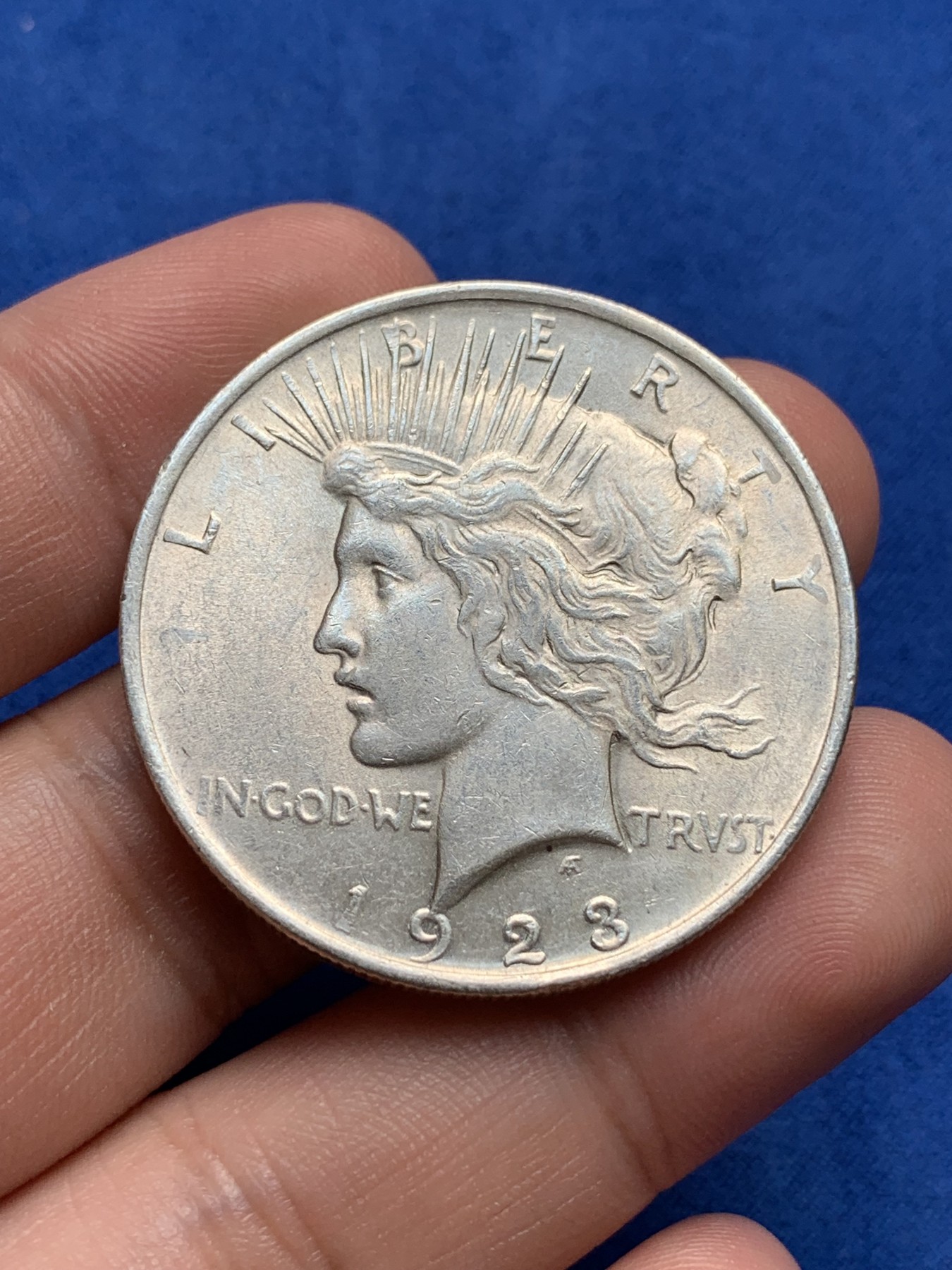 《竞宝斋》第198场-周日，周一 2场 (全场包邮) 美国 1923年 和平女神1元银币