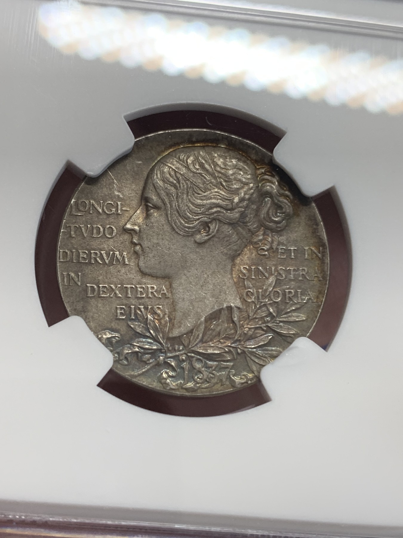 《竞宝斋》第198场-周日，周一 2场 (全场包邮) NGC-MS62 英国1897年维多利亚加冕60周年纪念银章，原味五彩