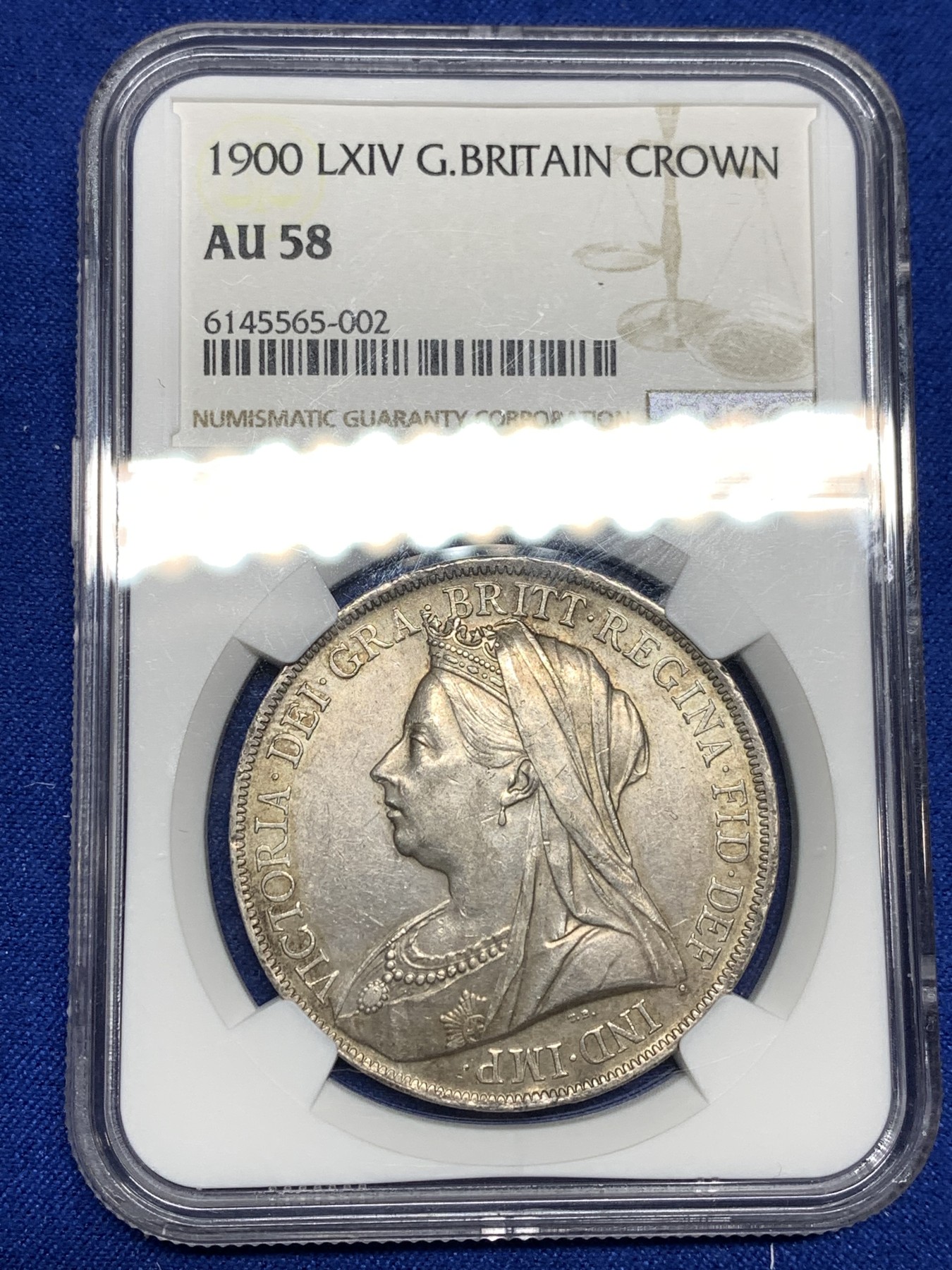 《竞宝斋》第198场-周日，周一 2场 (全场包邮) NGC-AU58 英国1900年维多利亚披纱⻢剑1克朗大银币 原味十足 收藏佳品