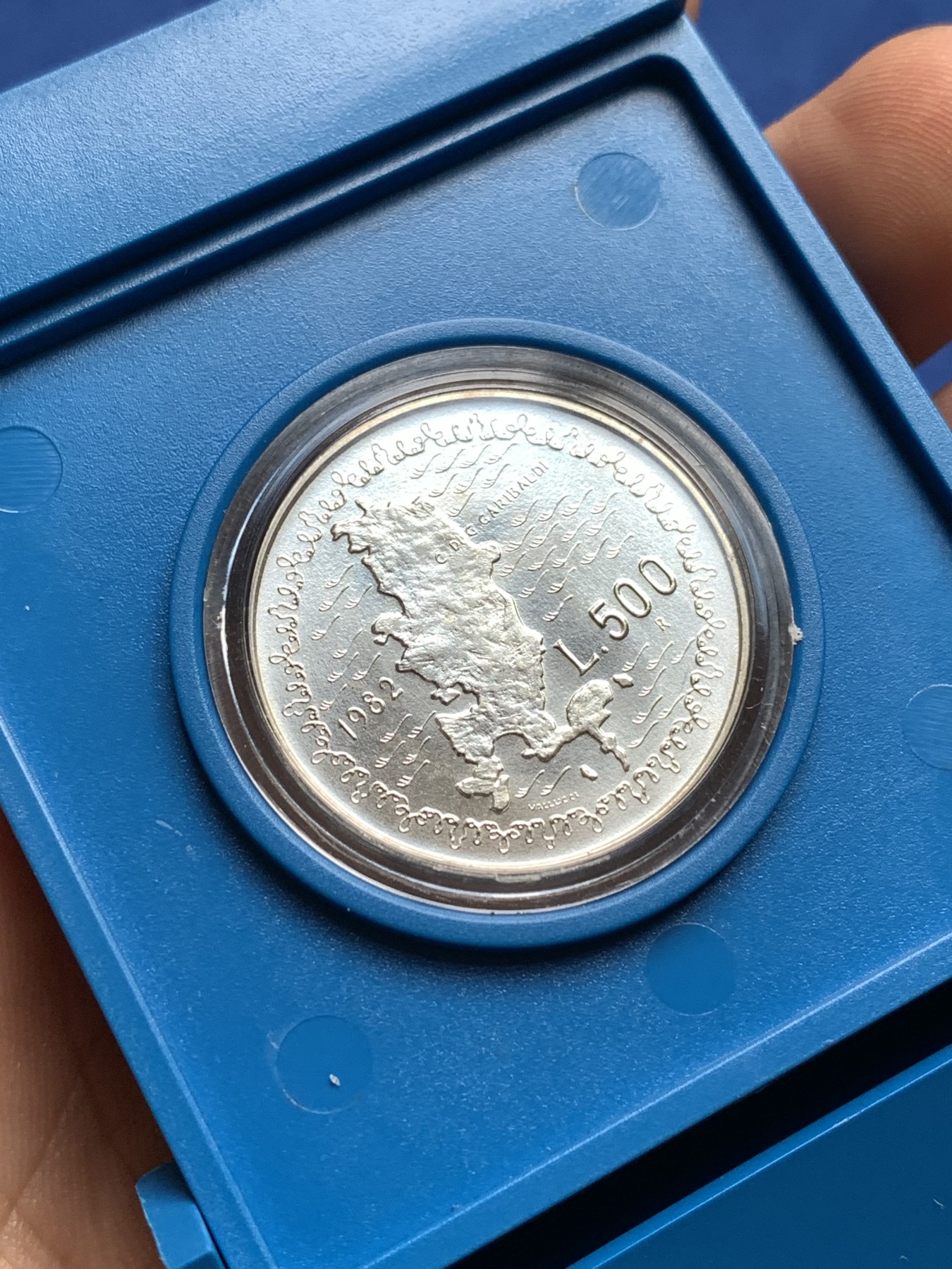 《竞宝斋》第198场-周日，周一 2场 (全场包邮) 盒装 1982年意大利朱塞佩•加里波第逝世100周年纪念 全新500里拉银币