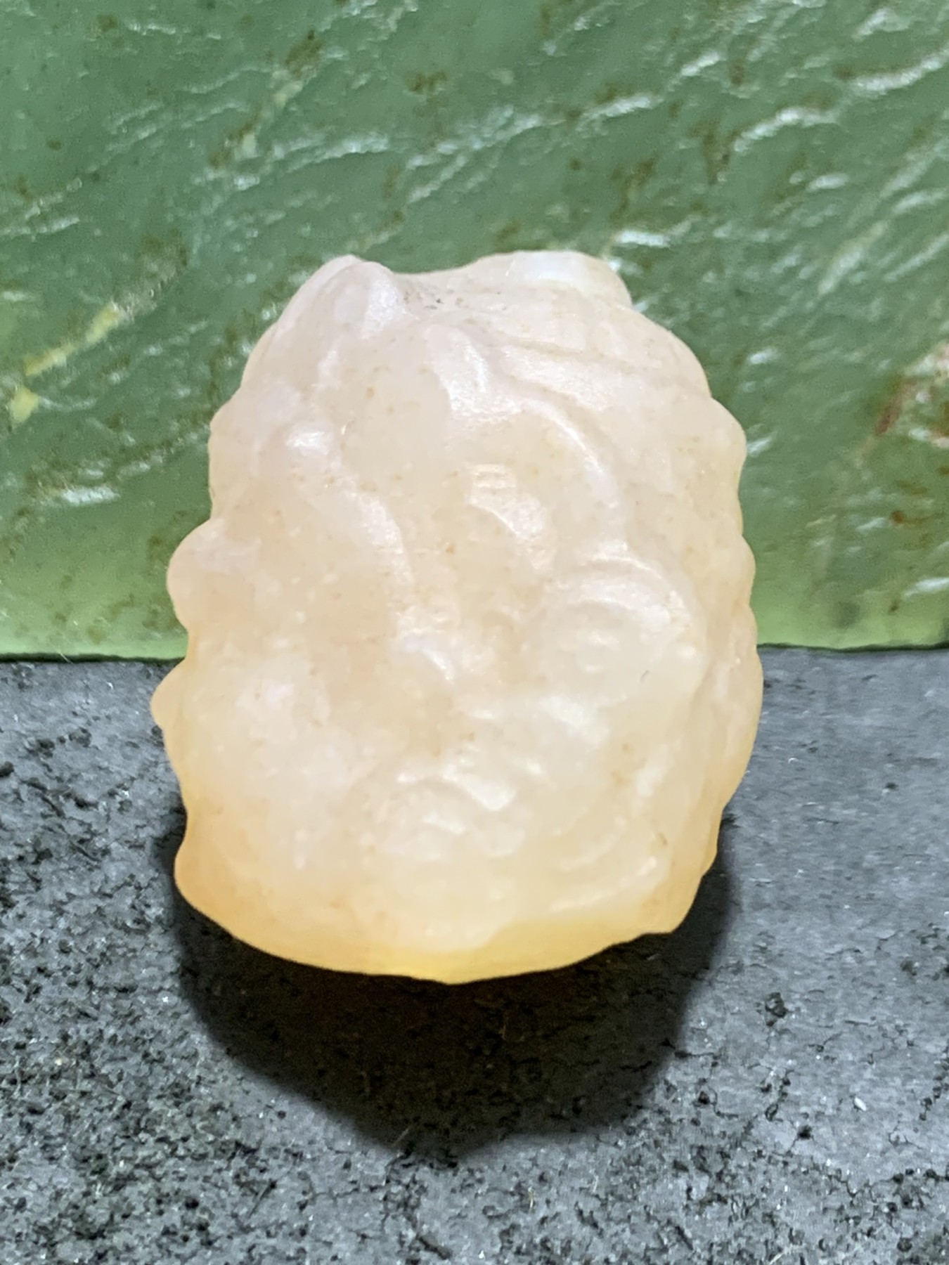 放福利！精美天然阿拉善玛瑙手工雕刻大黑天黄财神珠子（吊坠）一颗，