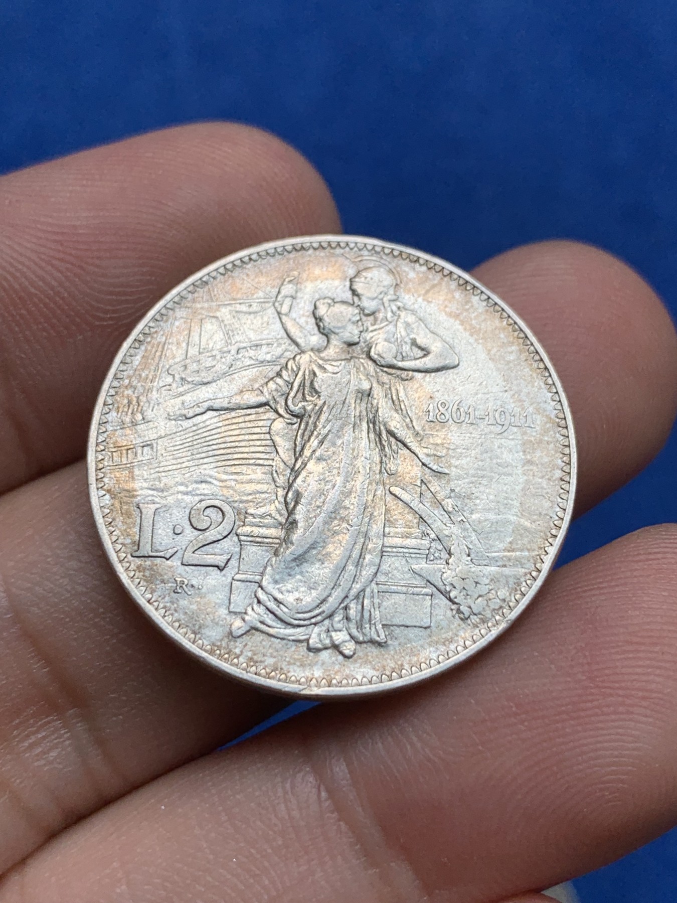 《竞宝斋》第198场-周日，周一 2场 (全场包邮) 意大利 1911年 建国50周年2里拉 银币