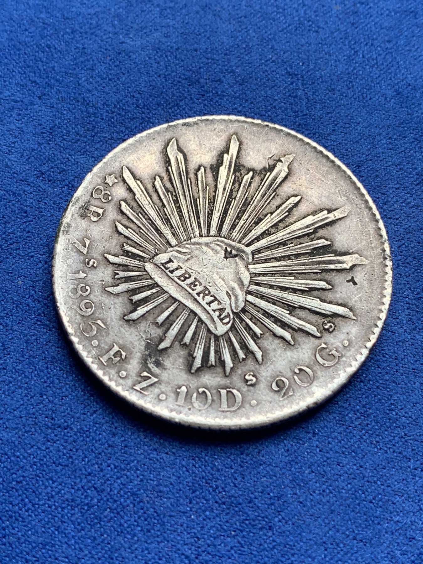 《竞宝斋》第198场-周日，周一 2场 (全场包邮) 墨西哥1895年zs版花边鹰洋8瑞尔银币 带墨戳也带戳