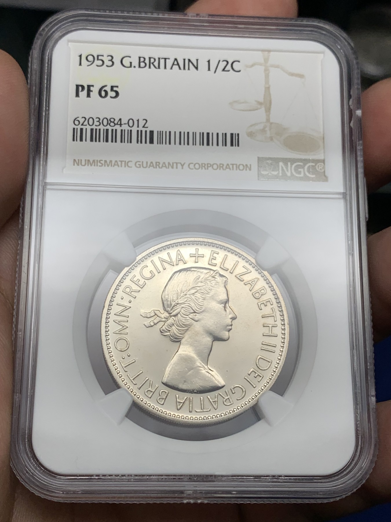 《竞宝斋》第198场-周日，周一 2场 (全场包邮) NGC-PF65 英国1953年伊丽莎白二世加冕首年精制半克朗，高分热门品种