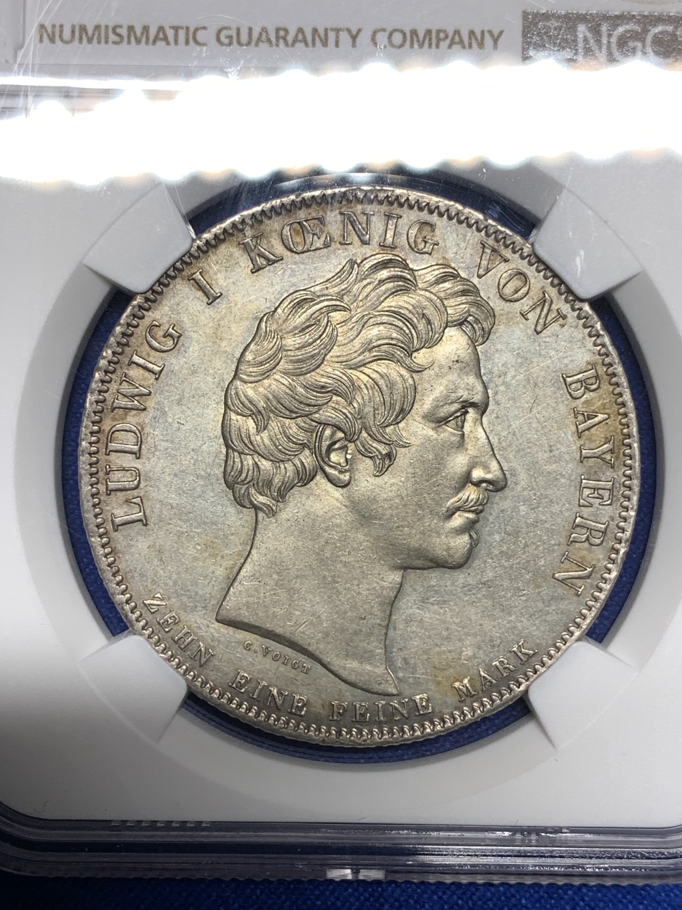 《竞宝斋》第198场-周日，周一 2场 (全场包邮) NGC MS61 德国 巴伐利亚 1835年  马克西米利安·约瑟夫国王纪念碑 泰勒银币 细节包浆都很好 难得品种