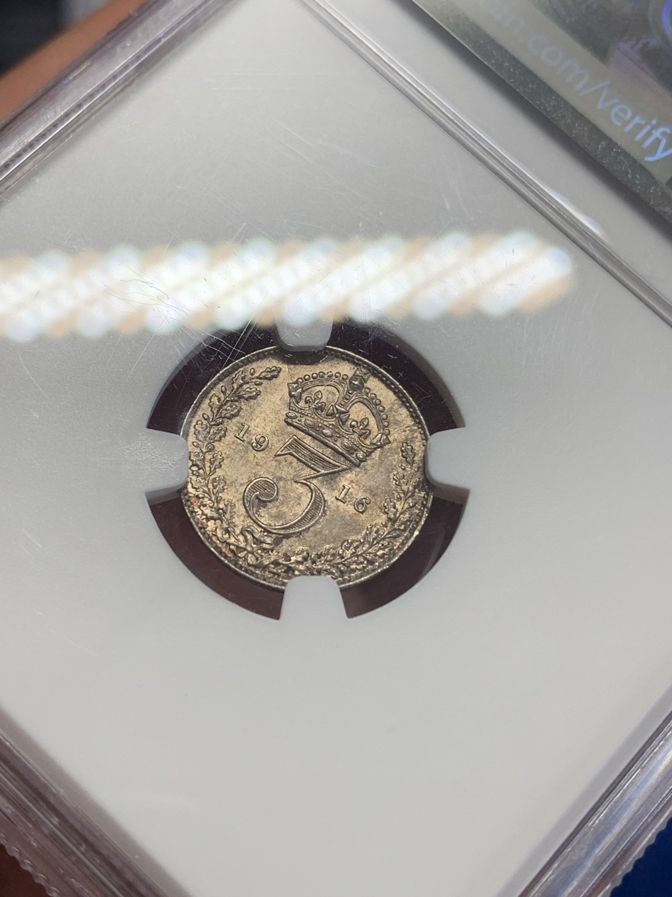 《竞宝斋》第198场-周日，周一 2场 (全场包邮) NGC MS64  1916年英国乔治五世3便士银币 原味包浆 好品好状态