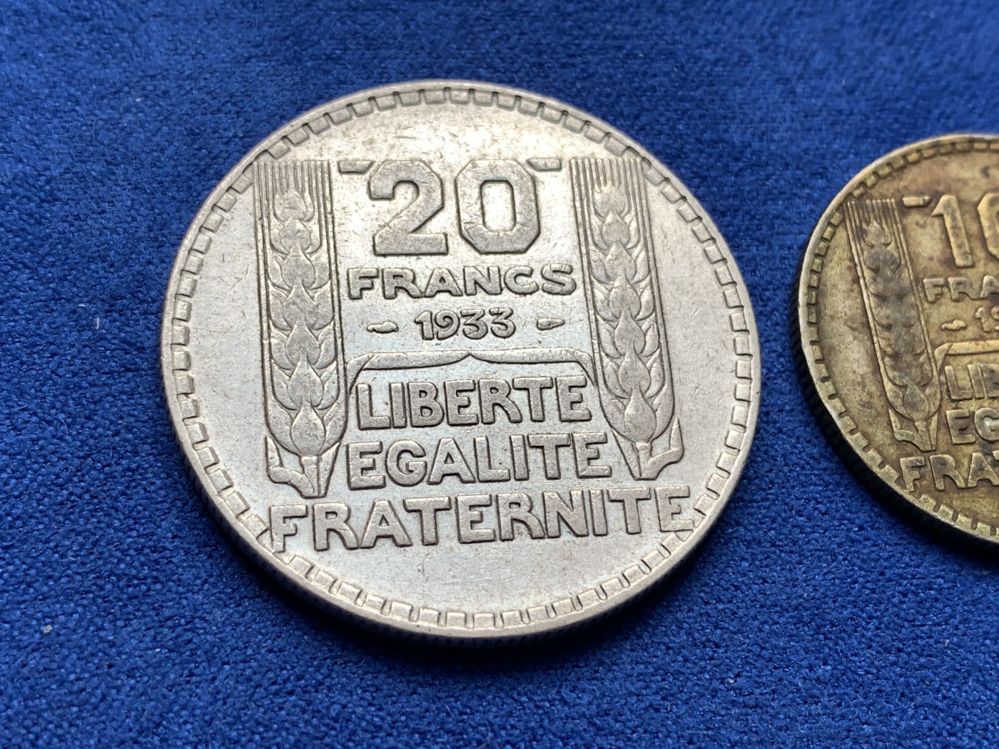 《竞宝斋》第198场-周日，周一 2场 (全场包邮) 两枚一组 法国谷物女神银币1931年10法郎+1933年20法郎