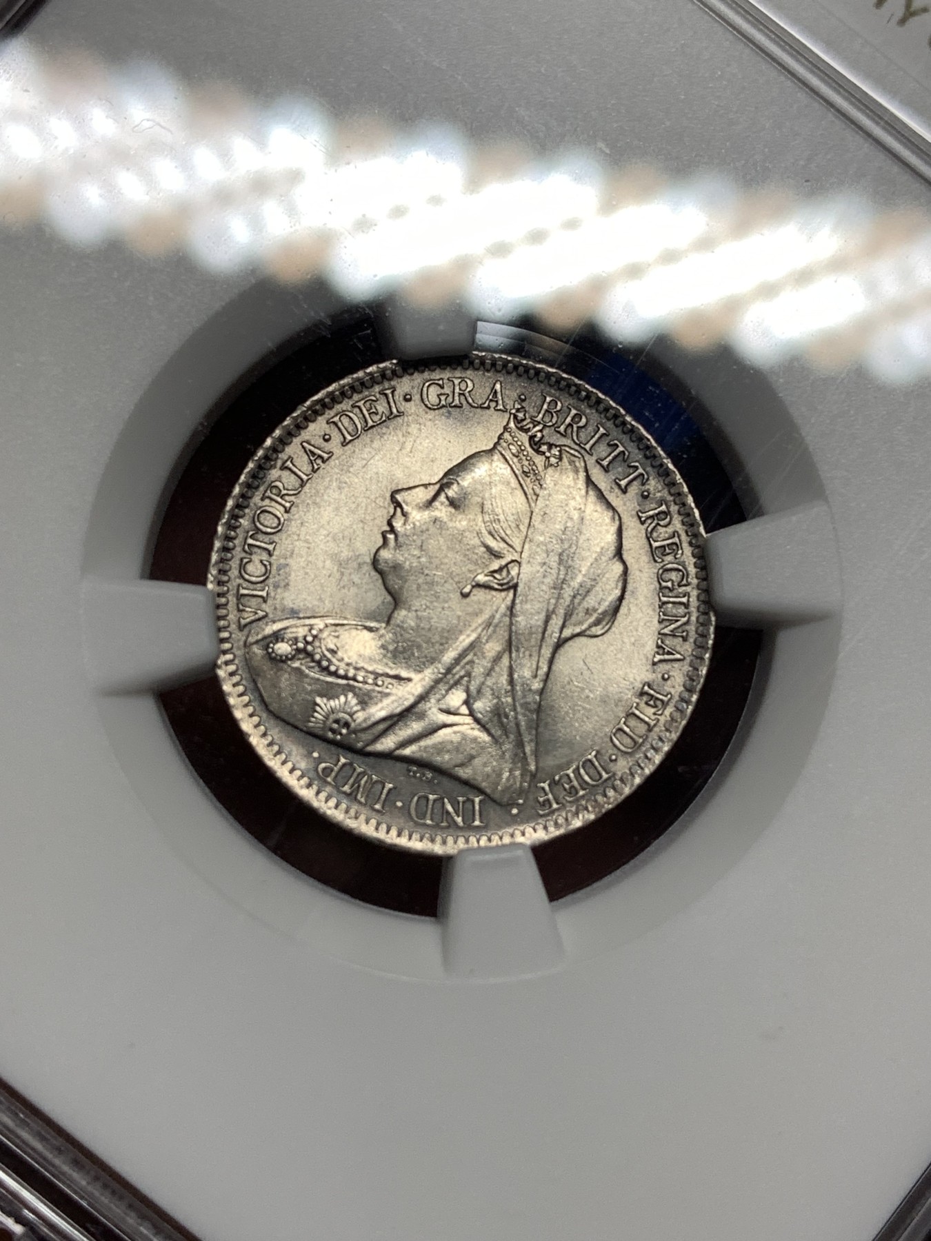 《竞宝斋》第198场-周日，周一 2场 (全场包邮) NGC-MS63 英国1901老维6便士银币 包浆漂亮