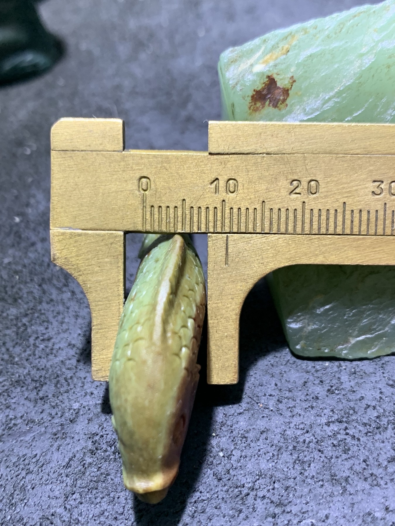精美戈壁彩玉手工雕刻富贵有余把件（吊坠)一个！寓意：富贵有余，