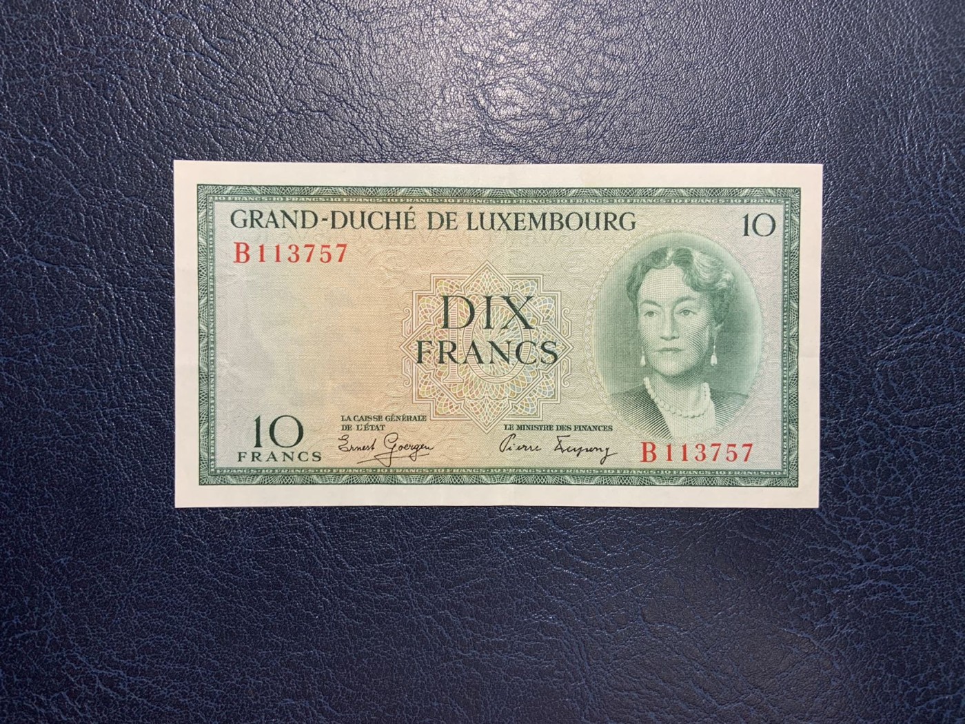 收藏联盟Quantum Auction 第290期拍卖  卢森堡1954年10法郎 品相如图