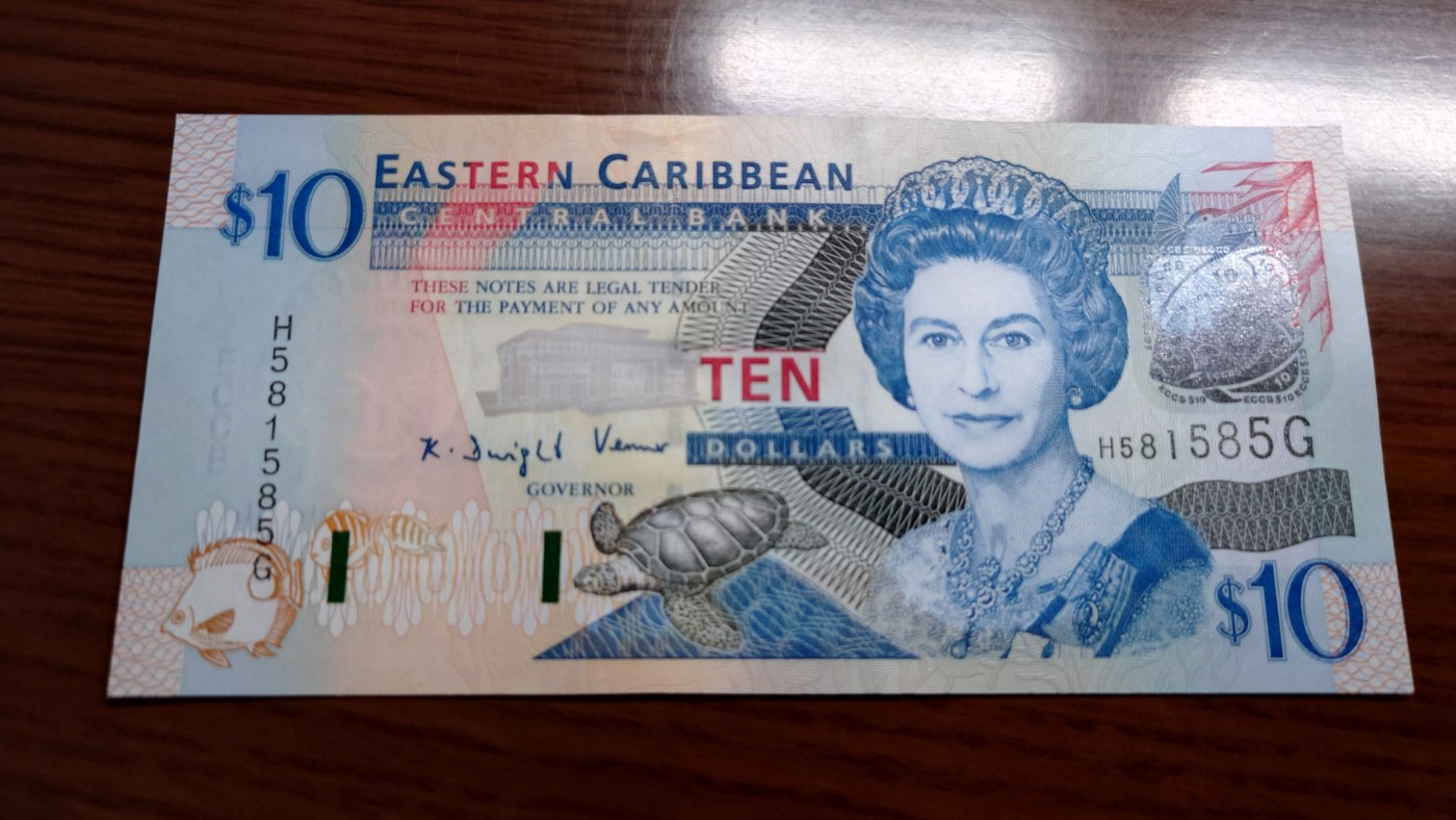 陆续更新【世界钱币】精选微拍第73期暨2023年第二十期 全新纸质裸钞低价起拍(第二场) 早期东加勒比10元 格林纳达  无47全新绝品尾号585