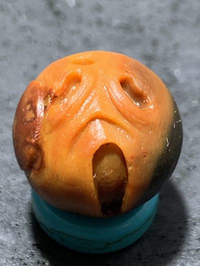 精美亚光冰飘战国红玛瑙手工俏色巧雕惊声尖叫死神随形珠一颗！ 精美亚光冰飘战国红玛瑙手工俏色巧雕惊声尖叫死神随形珠一颗！