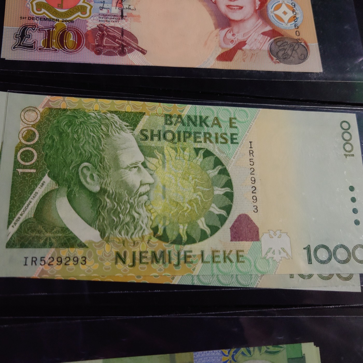 陆续更新【世界钱币】精选微拍第73期暨2023年第二十期 全新纸质裸钞低价起拍(第二场) 2007年阿尔巴尼亚1000 全新绝品无47