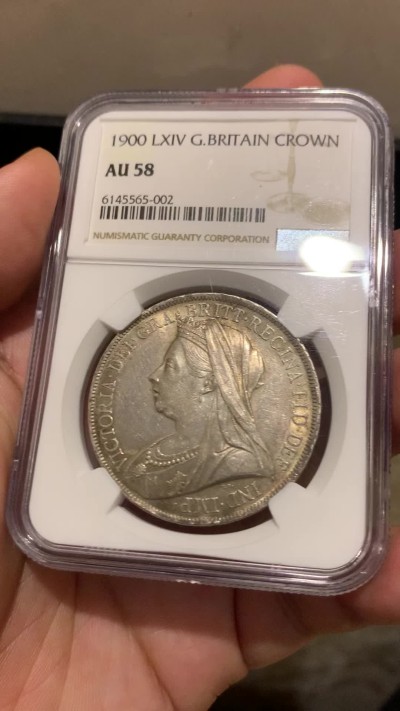 《竞宝斋》第198场-周日，周一 2场 (全场包邮) NGC-AU58 英国1900年维多利亚披纱⻢剑1克朗大银币 原味十足 收藏佳品