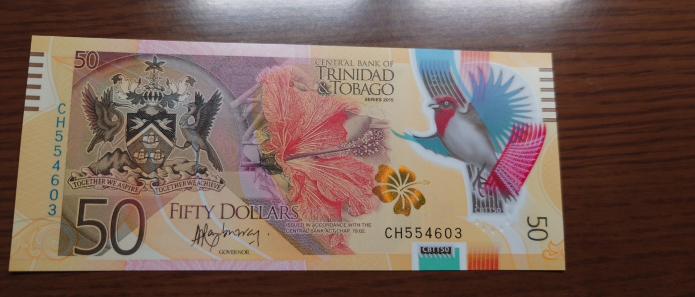 【世界钱币】精选微拍第70期暨2023年第十七期 多款塑料钞裸币超低价起拍 2015年特立尼达和多巴哥50塑料钞 CH首冠全新绝品号码527458