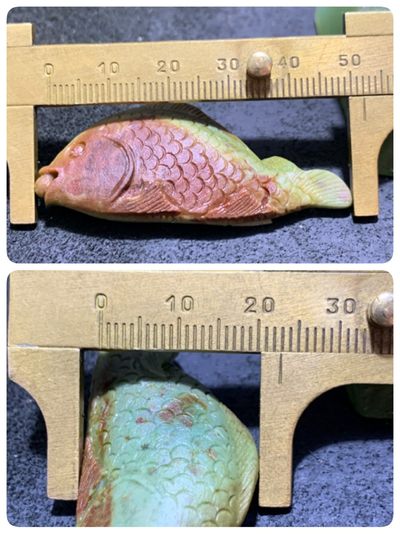 精美戈壁彩玉手工雕刻富贵有余把件（吊坠)一个！寓意：富贵有余， 精美戈壁彩玉手工雕刻富贵有余把件（吊坠)一个！寓意：富贵有余，