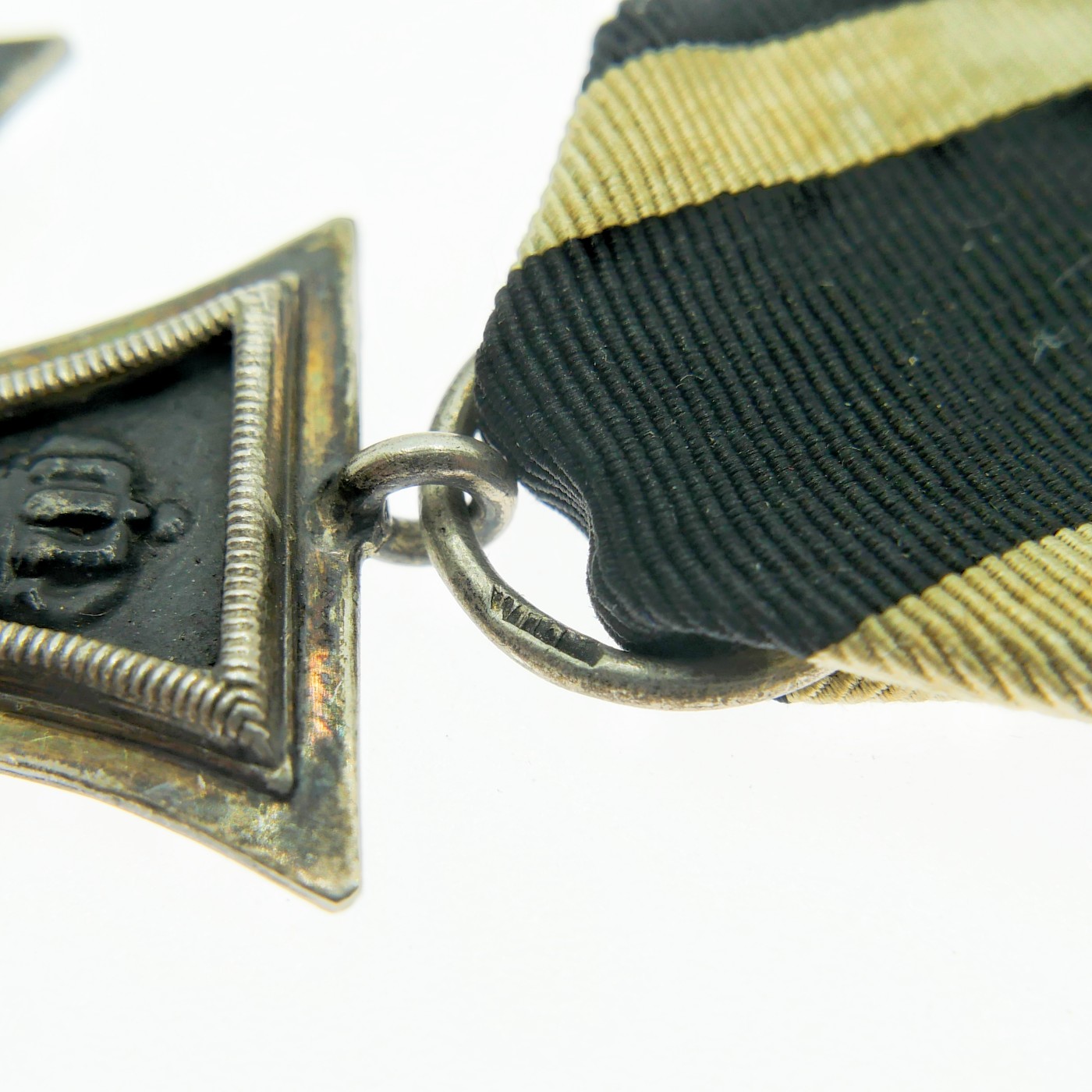 勋章奖章交易所9月23日拍卖 德国一战二级铁十字勋章，少见wilm标