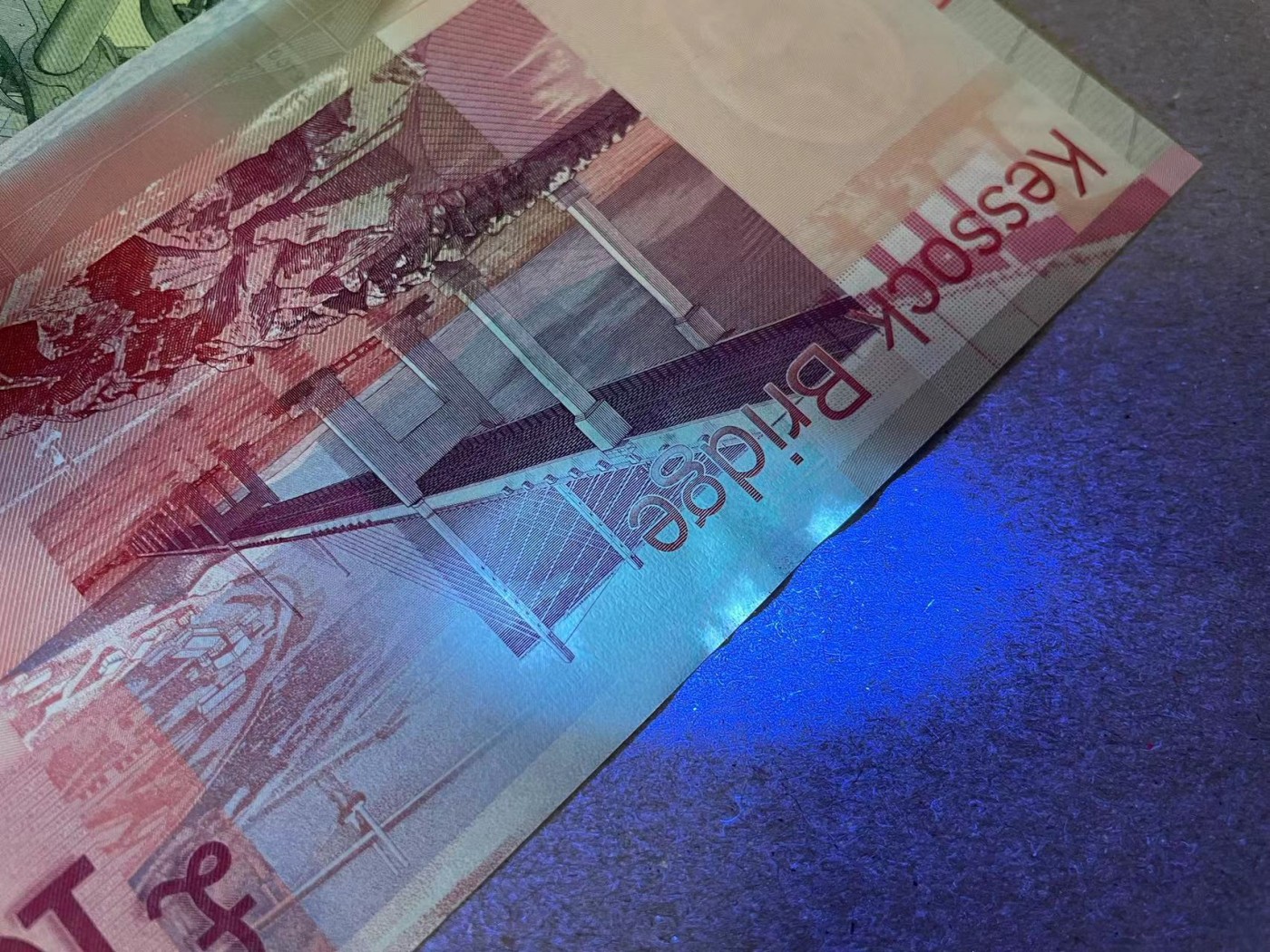 【Blue Auction】✨世界纸币精拍第373期【精】 【原装带册 AA冠328小号一套5张 含获奖钞】苏格兰 2007年5-100镑 UNC（个别有极轻微荧光反应）  