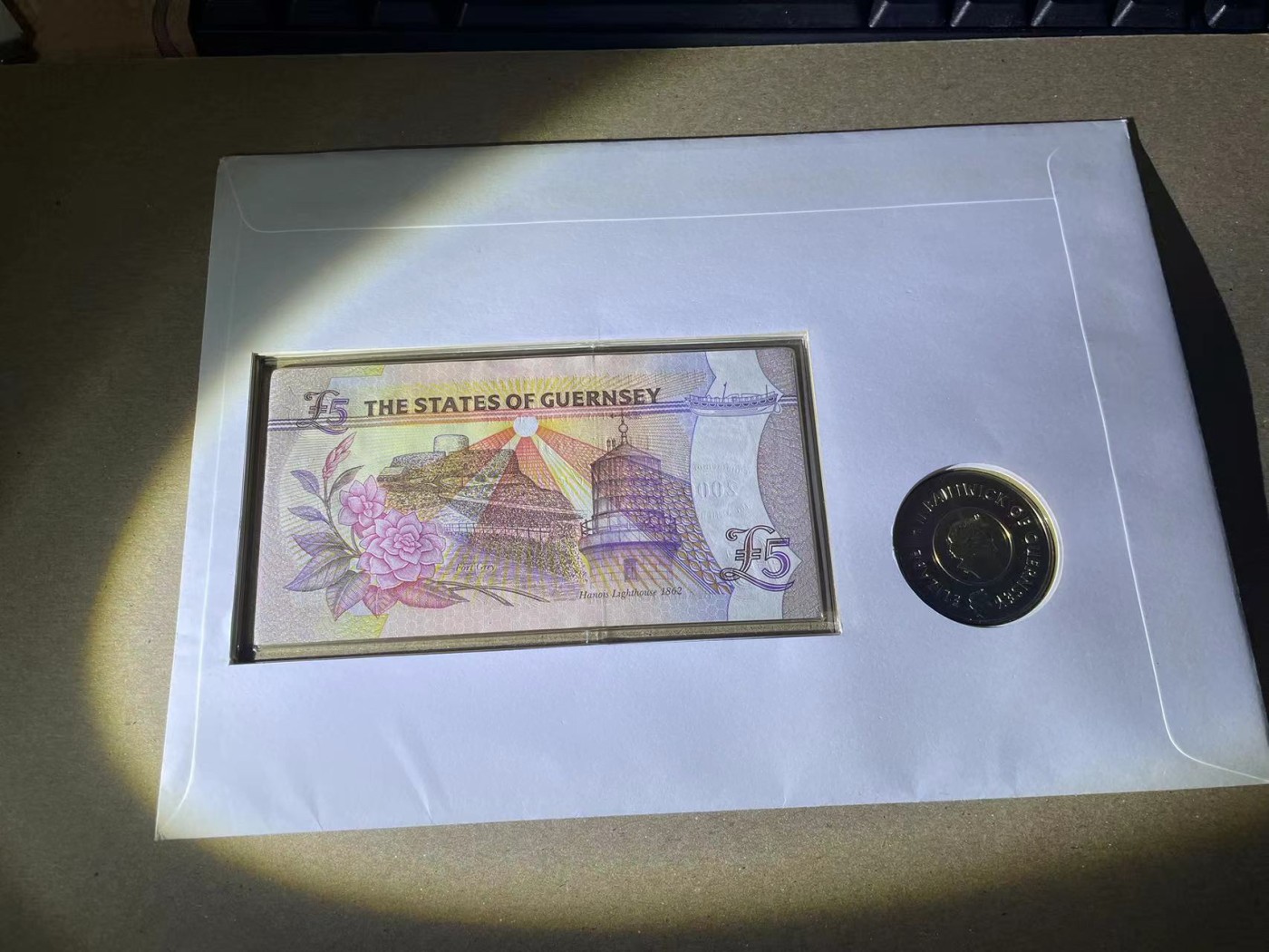 【Blue Auction】✨世界纸币精拍第373期【精】 【原装带册】根西 2000年5镑纪念钞 女王 全新UNC&纪念币一枚 册子状态如图